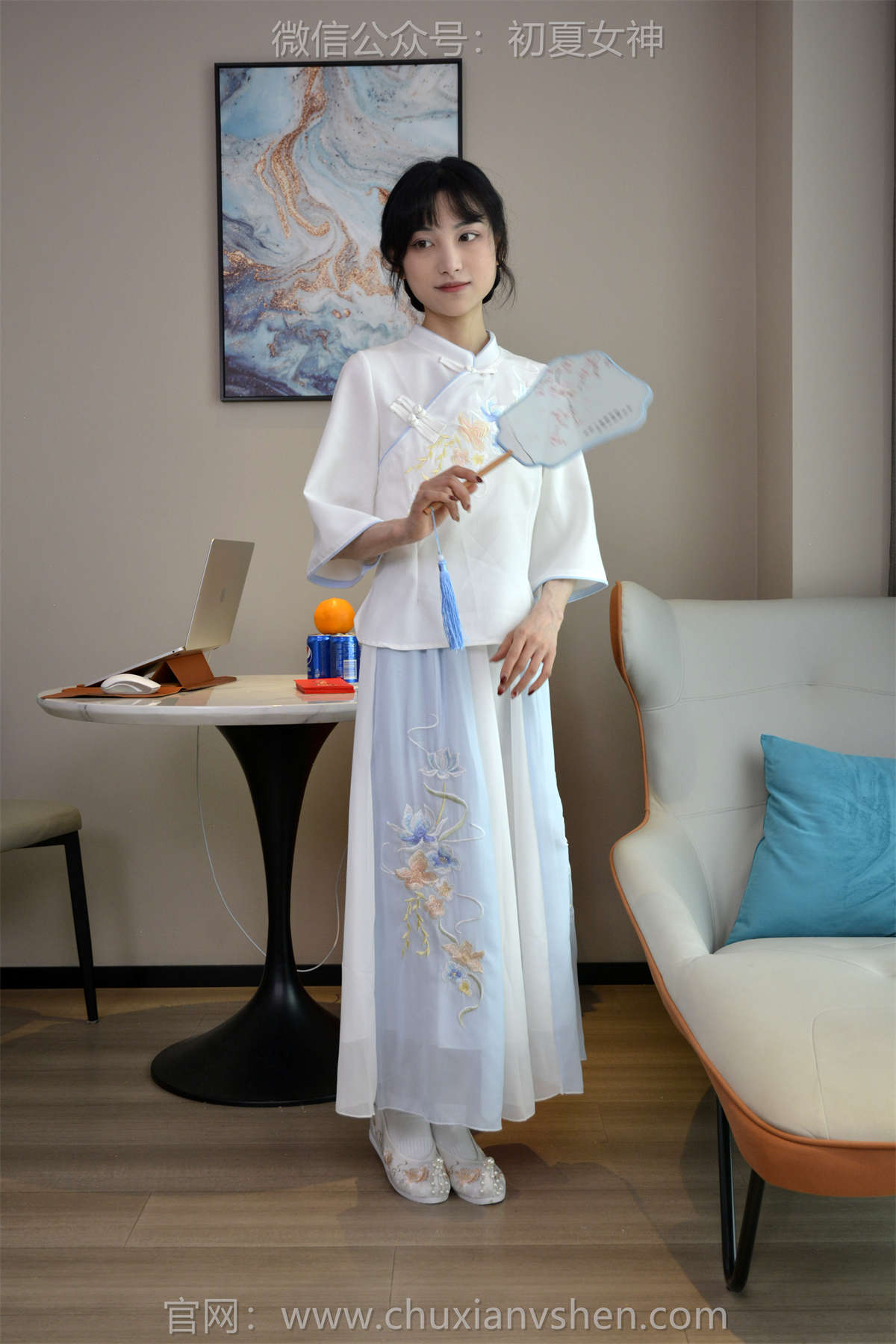 初夏女神 NO.147 柒柒 古往今来-日更街拍