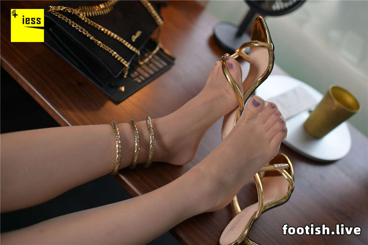 IESS异思趣向 普惠集146 丢丢 丢丢的脚-日更街拍