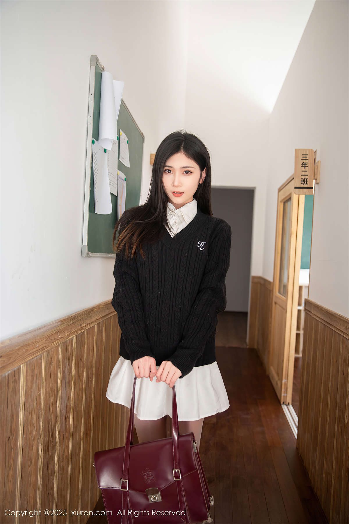 Xiuren秀人网 2025.03.27 NO.10078 刘婷婷-日更街拍