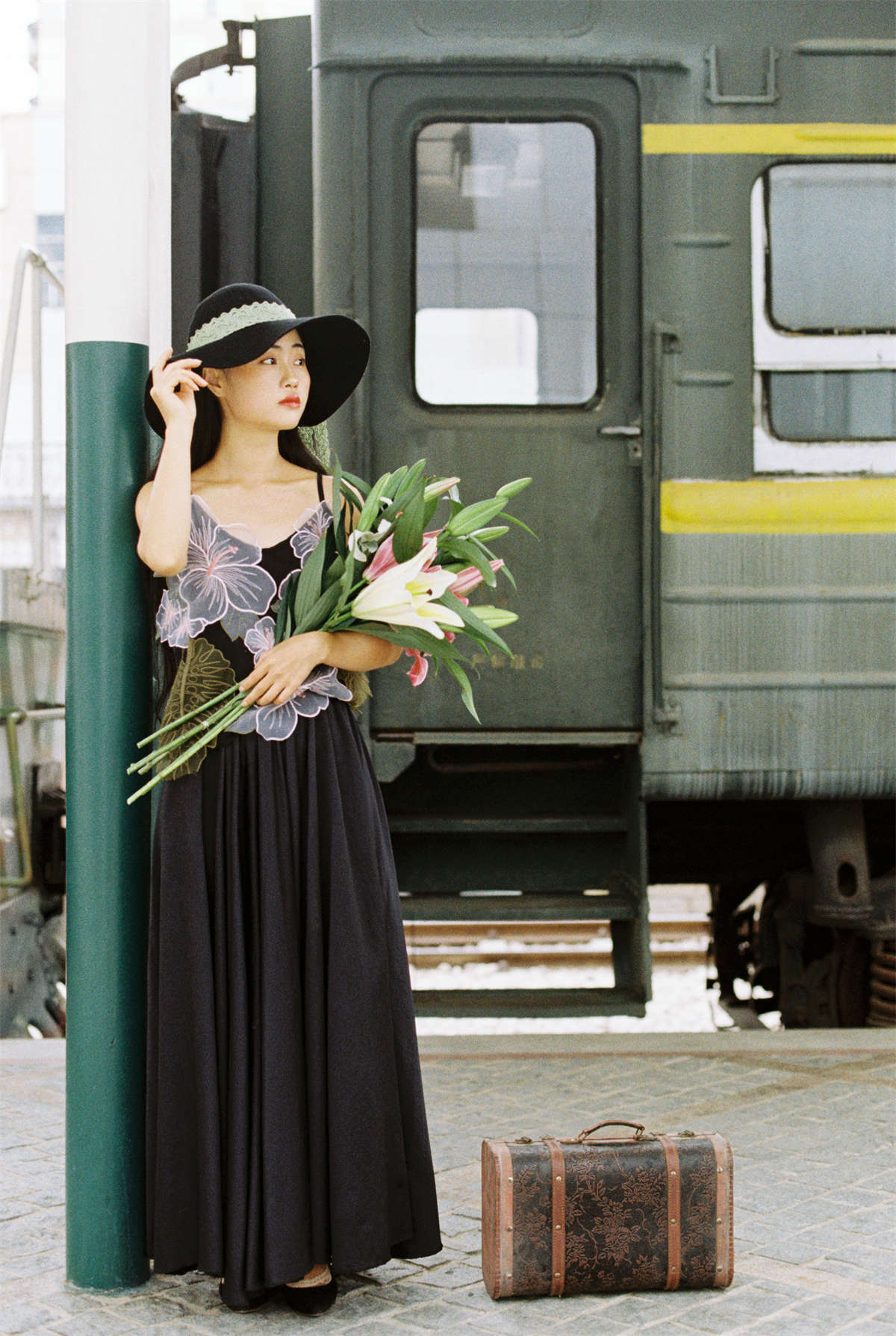 图片[2]-YITUYU艺图语 2025.04.13 从前慢 李丝银-日更街拍