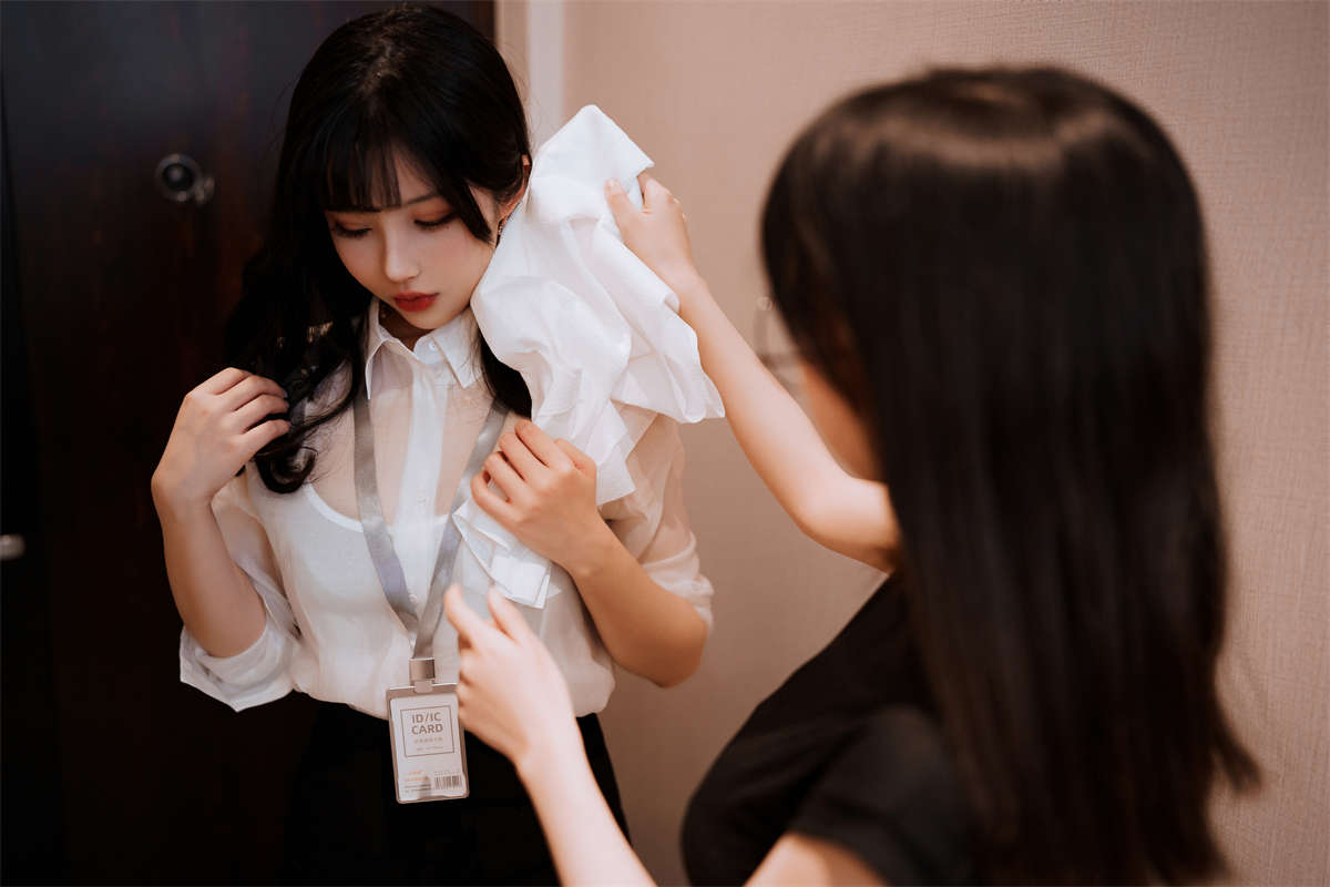 面饼仙儿 NO.119 OL百合-日更街拍