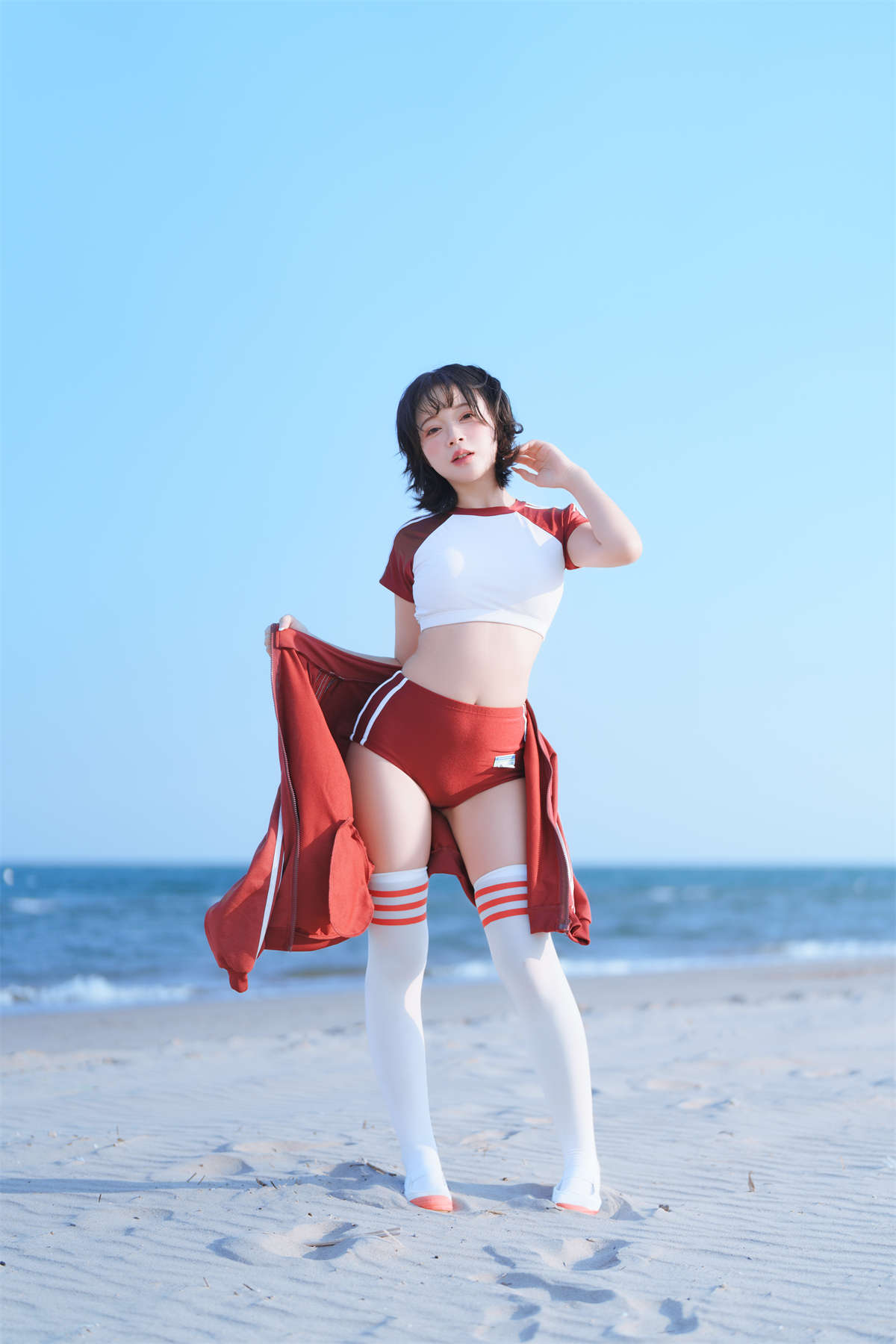 YITUYU艺图语 2025.04.13 海边的青春少女 Disexi思宁-日更街拍