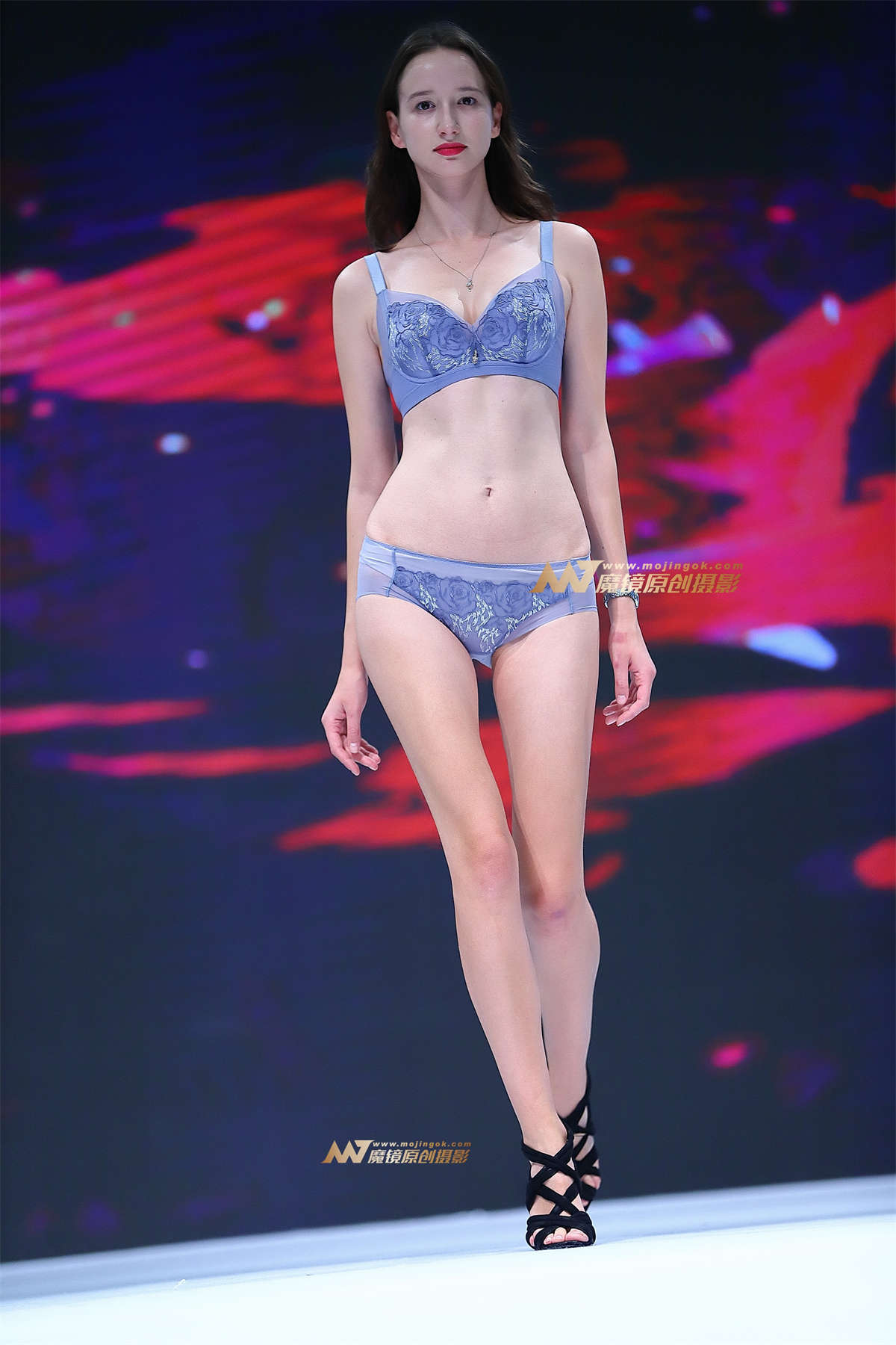 【Mark赛帖】内衣秀1-日更街拍