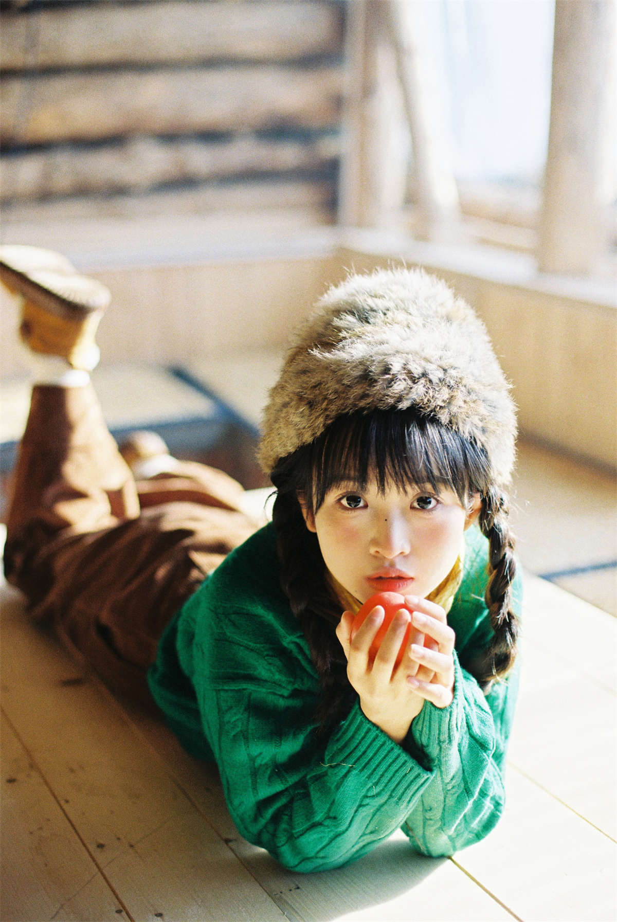 图片[2]-YITUYU艺图语 2025.04.02 雪中小木屋 呼叫呼呼-日更街拍