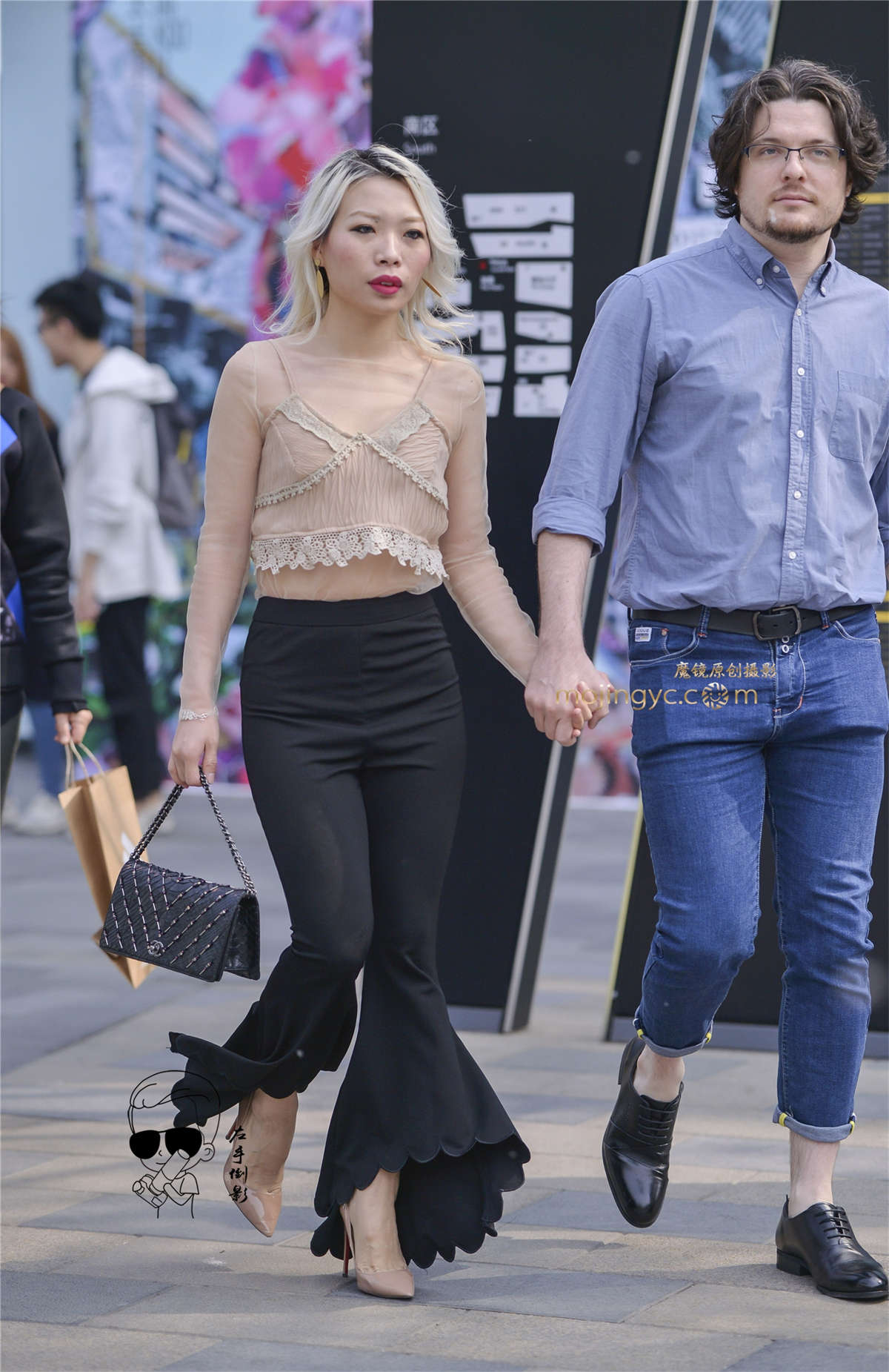 当下美女都穿成这么时尚美丽性感了{2017-4-10-20}-日更街拍