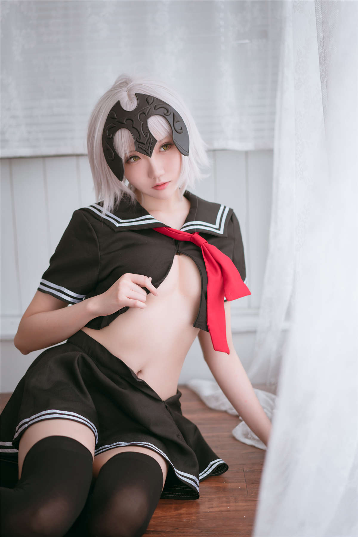 微博知名coser瓜希酱 黑贞德 校服-日更街拍