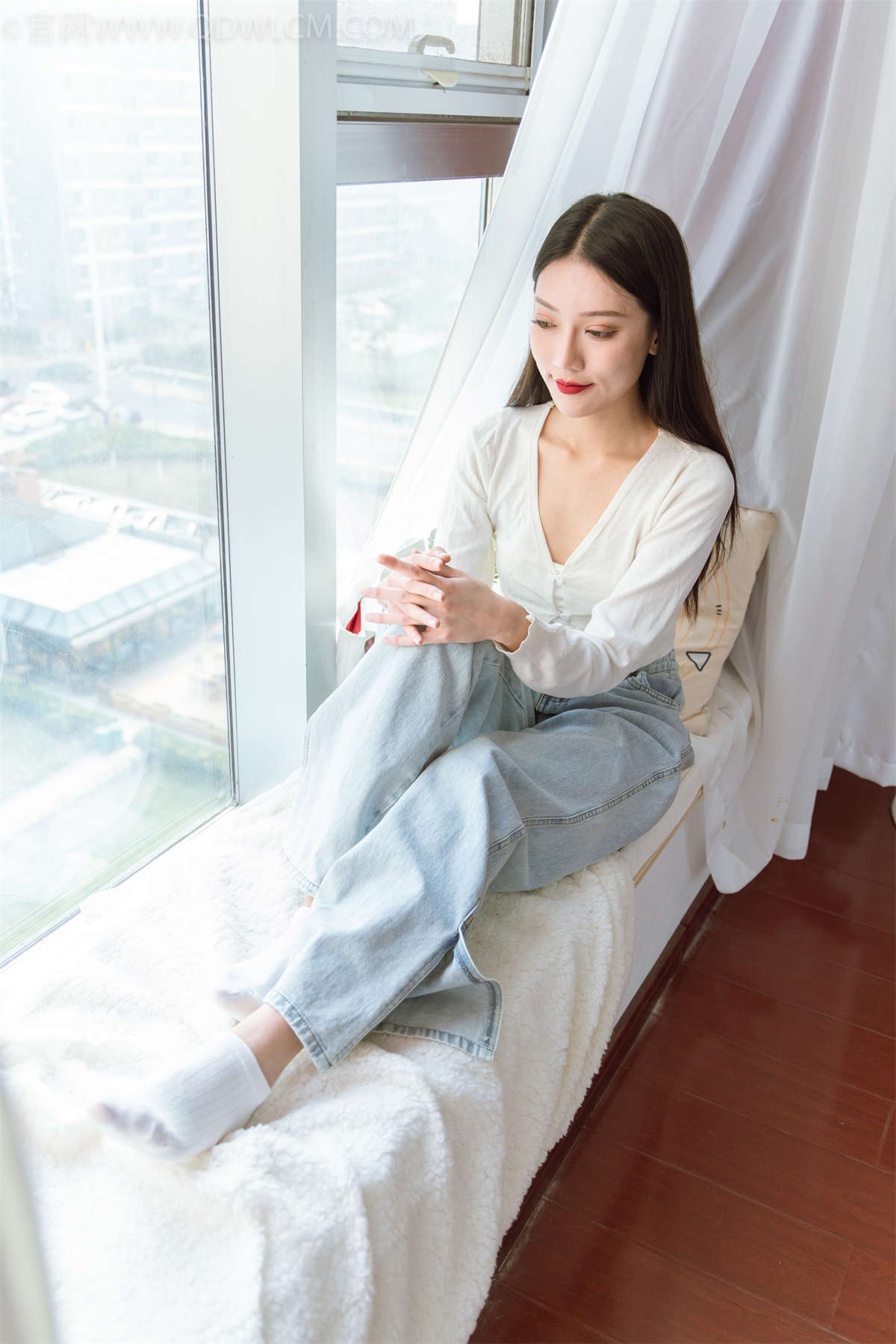 物恋传媒 NO.1010 落尘-夜如水-日更街拍