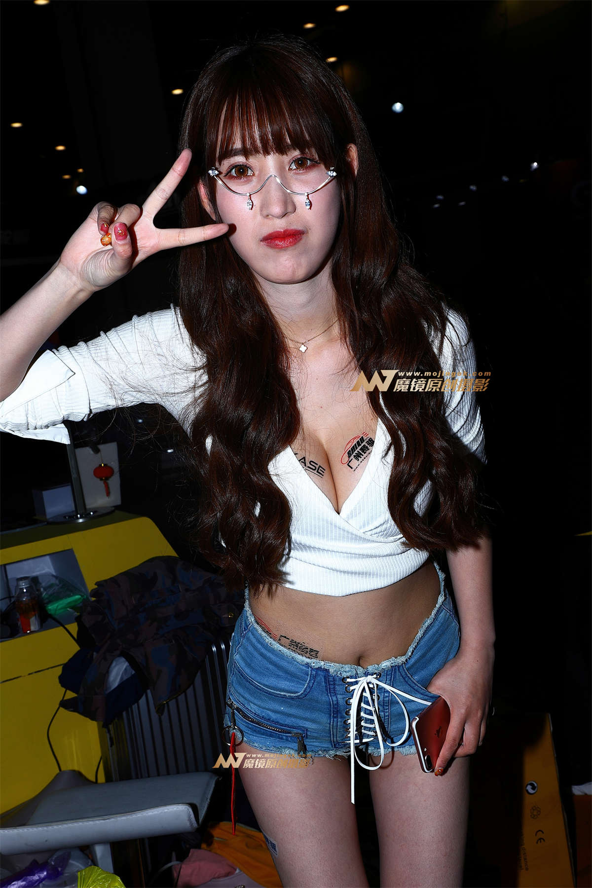 【Mark赛帖】牛仔热裤长腿靓模-日更街拍