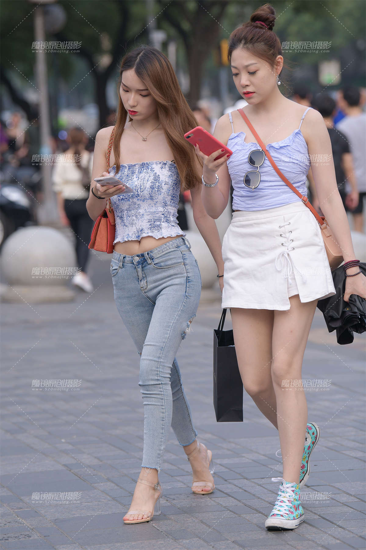 【街拍之魂赛帖】翘臀紧牛小姐姐-日更街拍