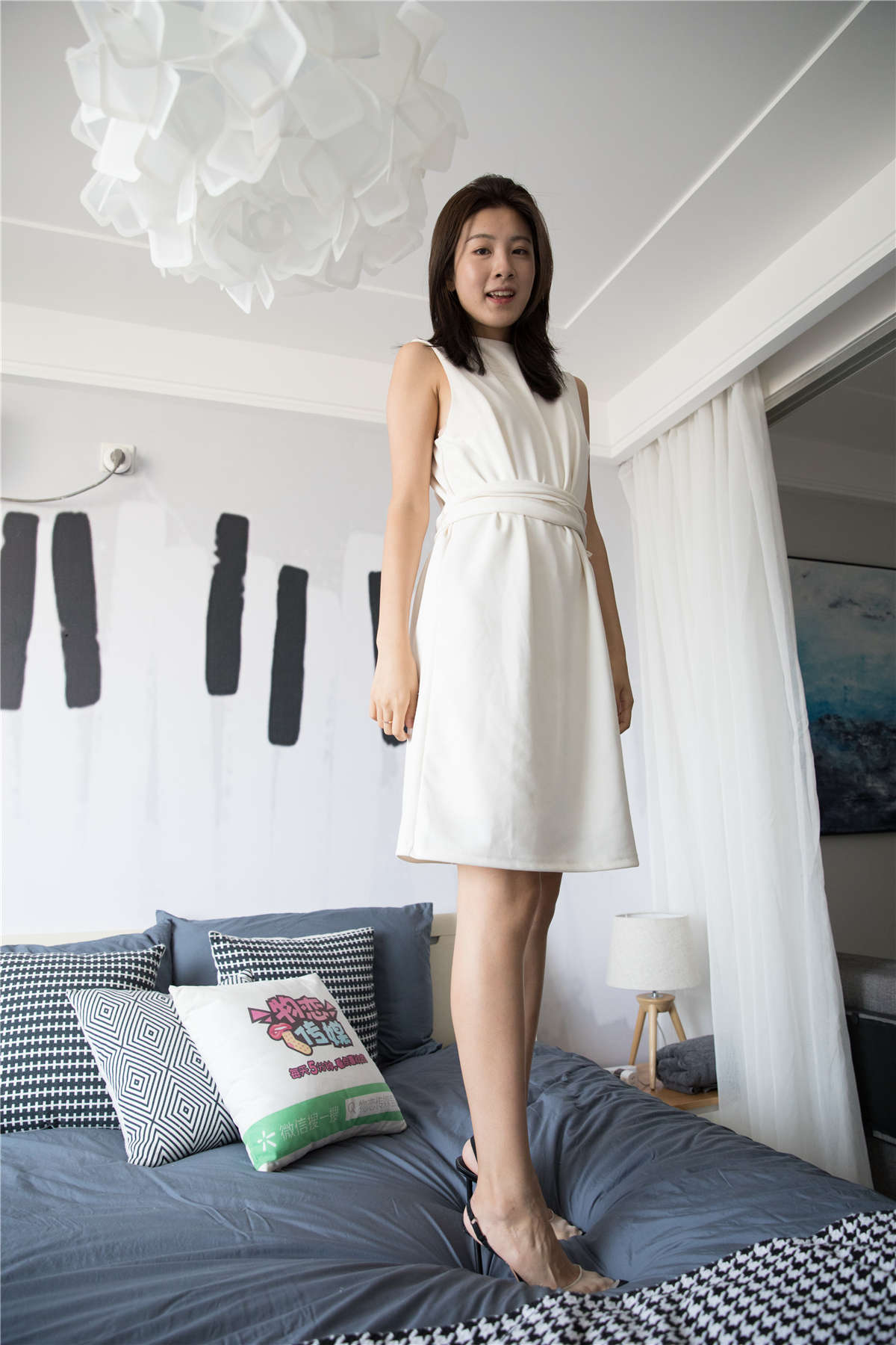 图片[2]-物恋传媒186期：柠檬-白色连衣裙配高跟鞋-日更街拍