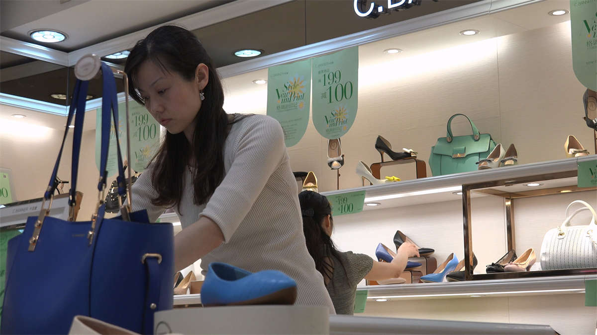 图片[2]-风韵黑丝美妇-日更街拍