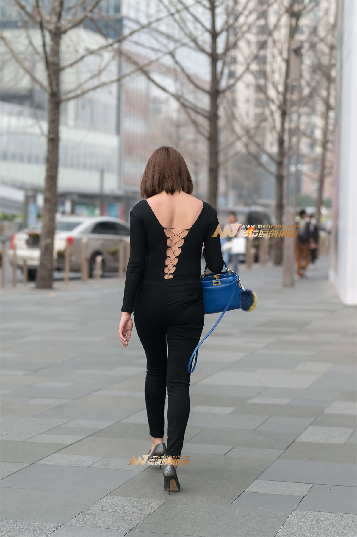 图片[2]-高跟鞋性感美女前后深V绑带真空上阵【13P】-日更街拍