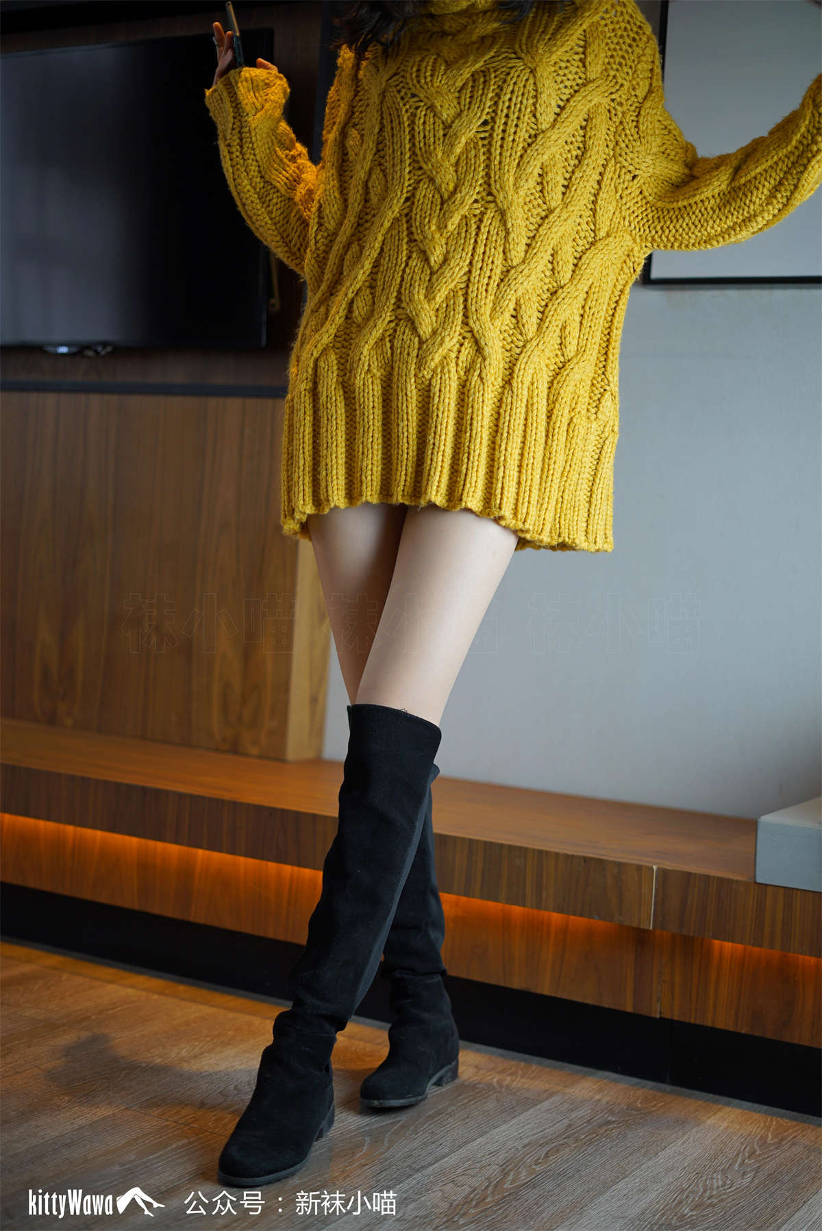 kittyWawa袜小喵 KT088 毛衣与靴-日更街拍