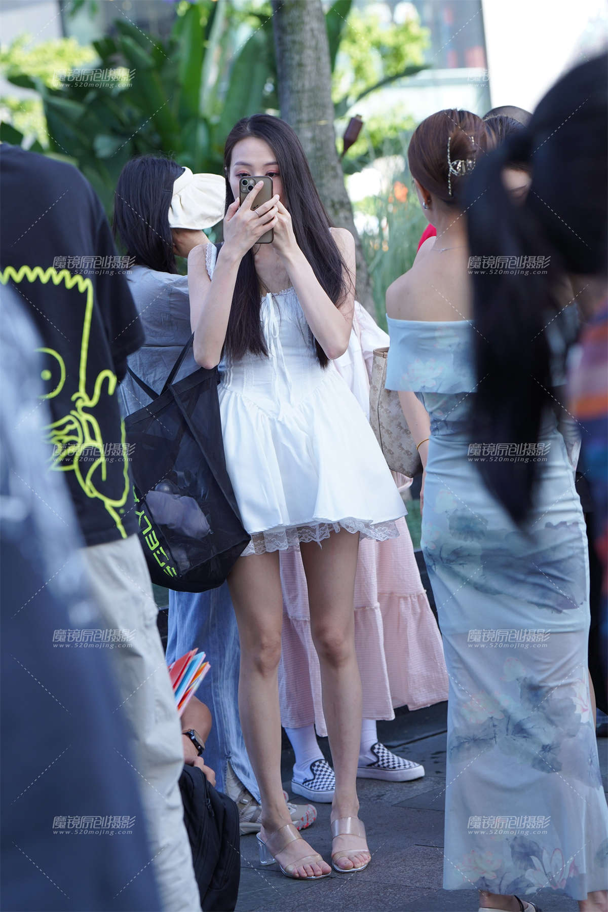 漂亮美眉-日更街拍