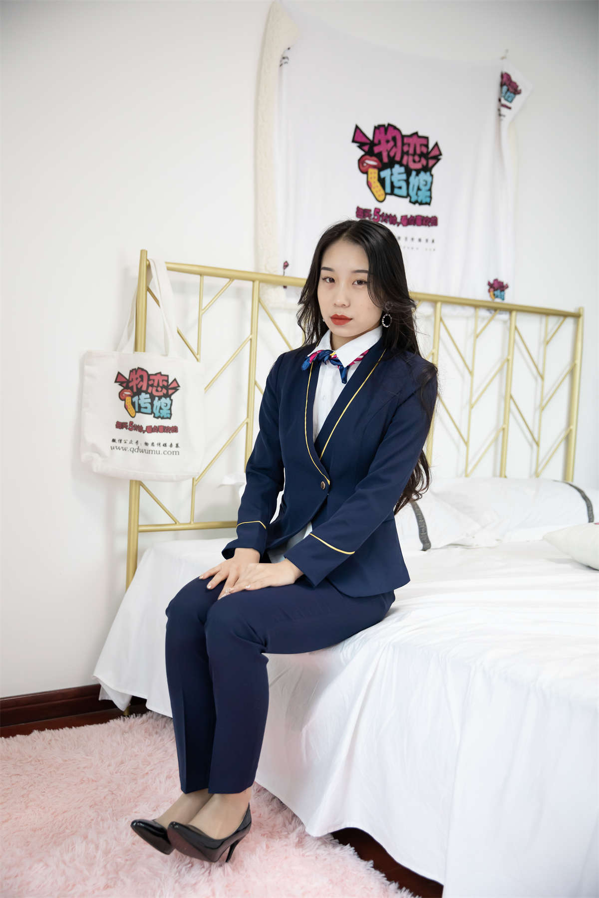 物恋传媒 NO.822 璐璐-烟雨一盏-日更街拍