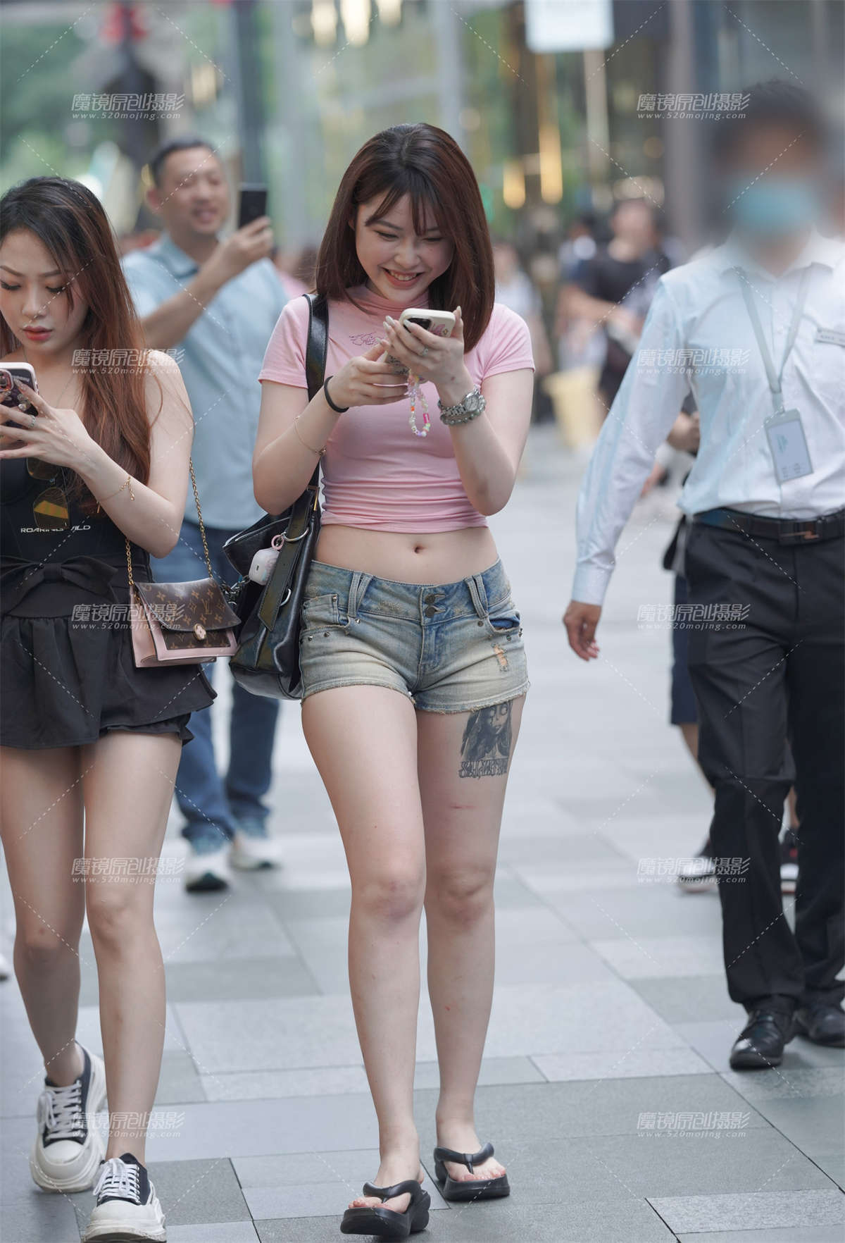 图片[2]-热裤小妹-日更街拍