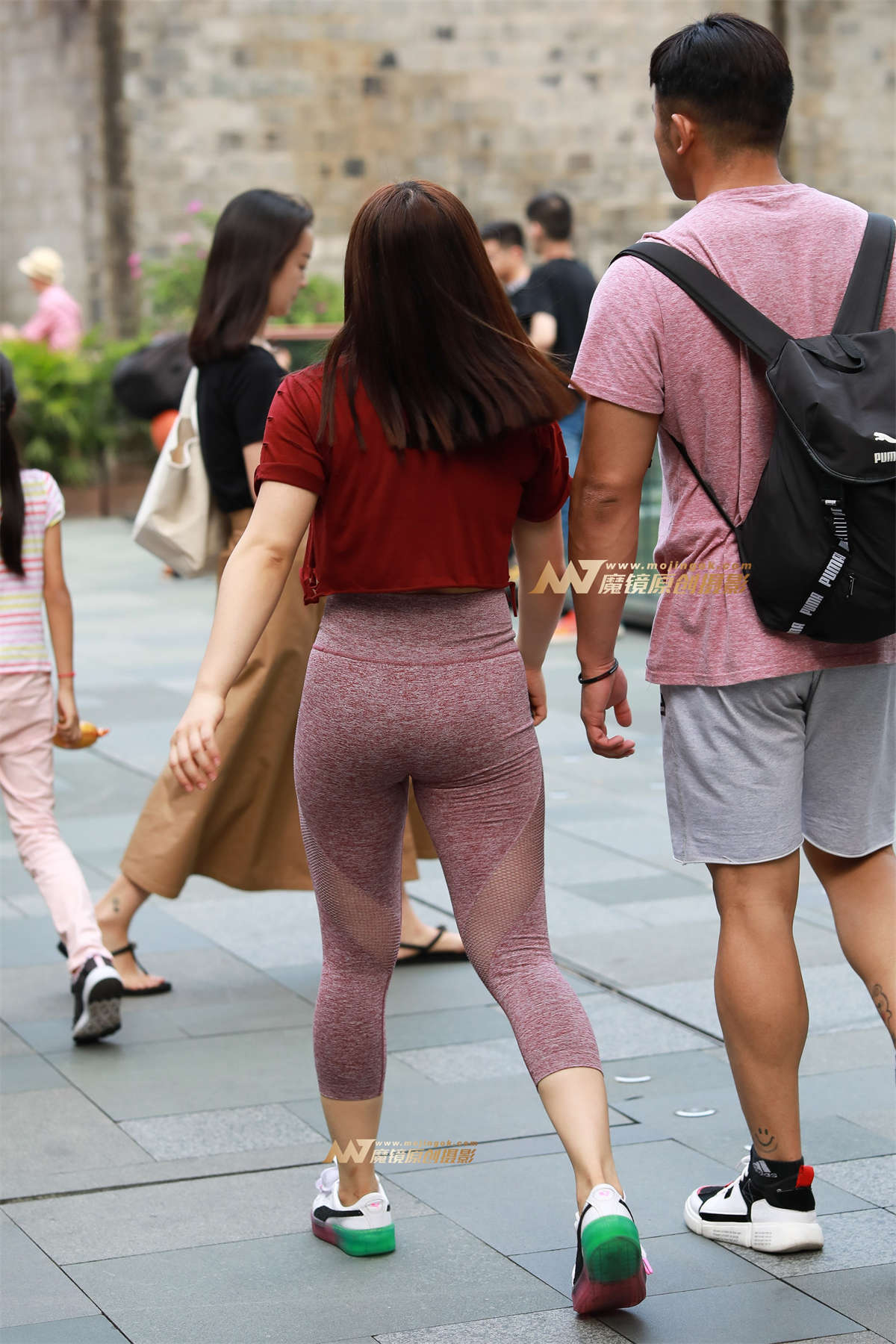 图片[2]-【凯恩赛特】翘臀女孩 自信满满 充满活力-日更街拍