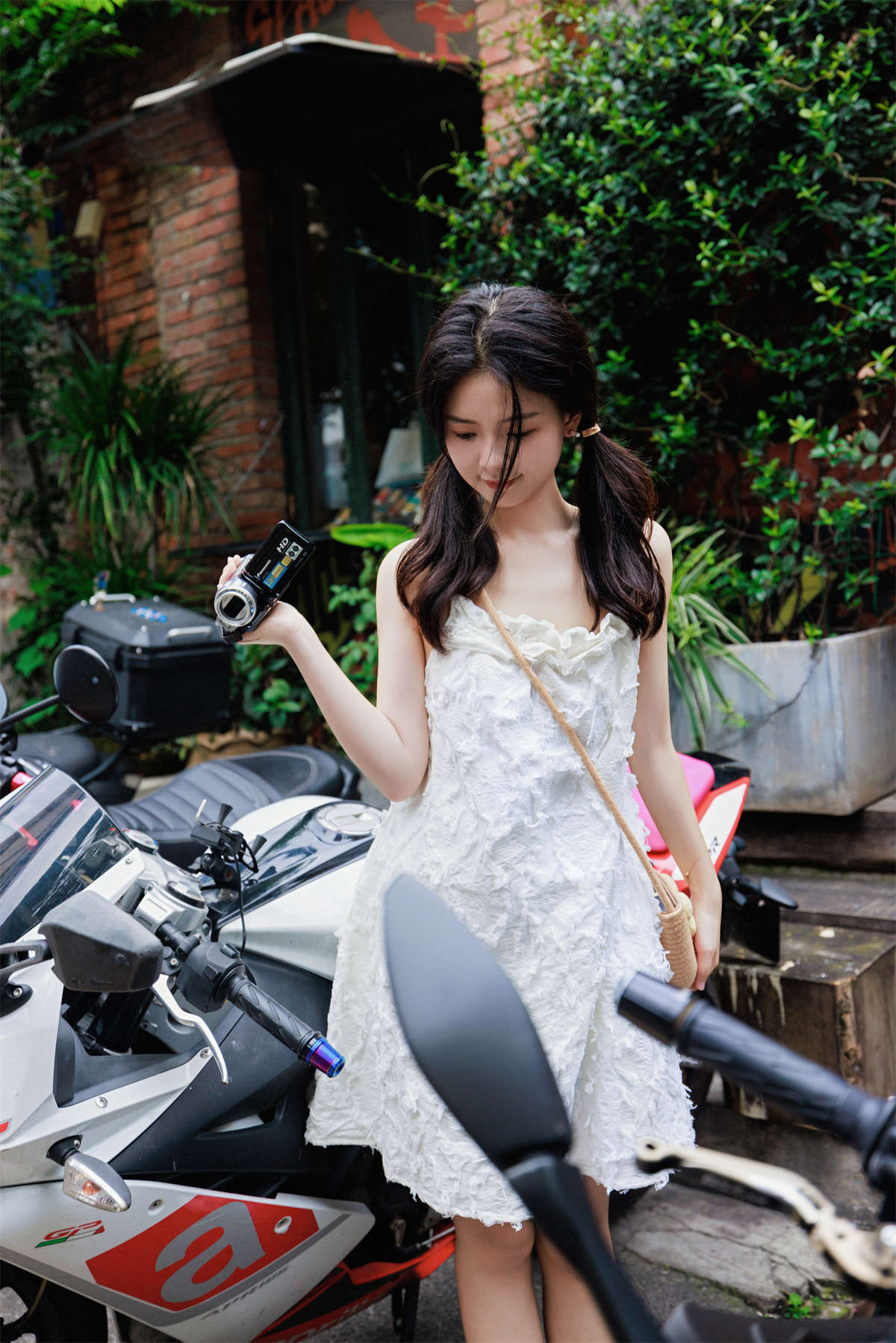 YITUYU艺图语 2023.08.25 电台游记 不塔小妖-日更街拍