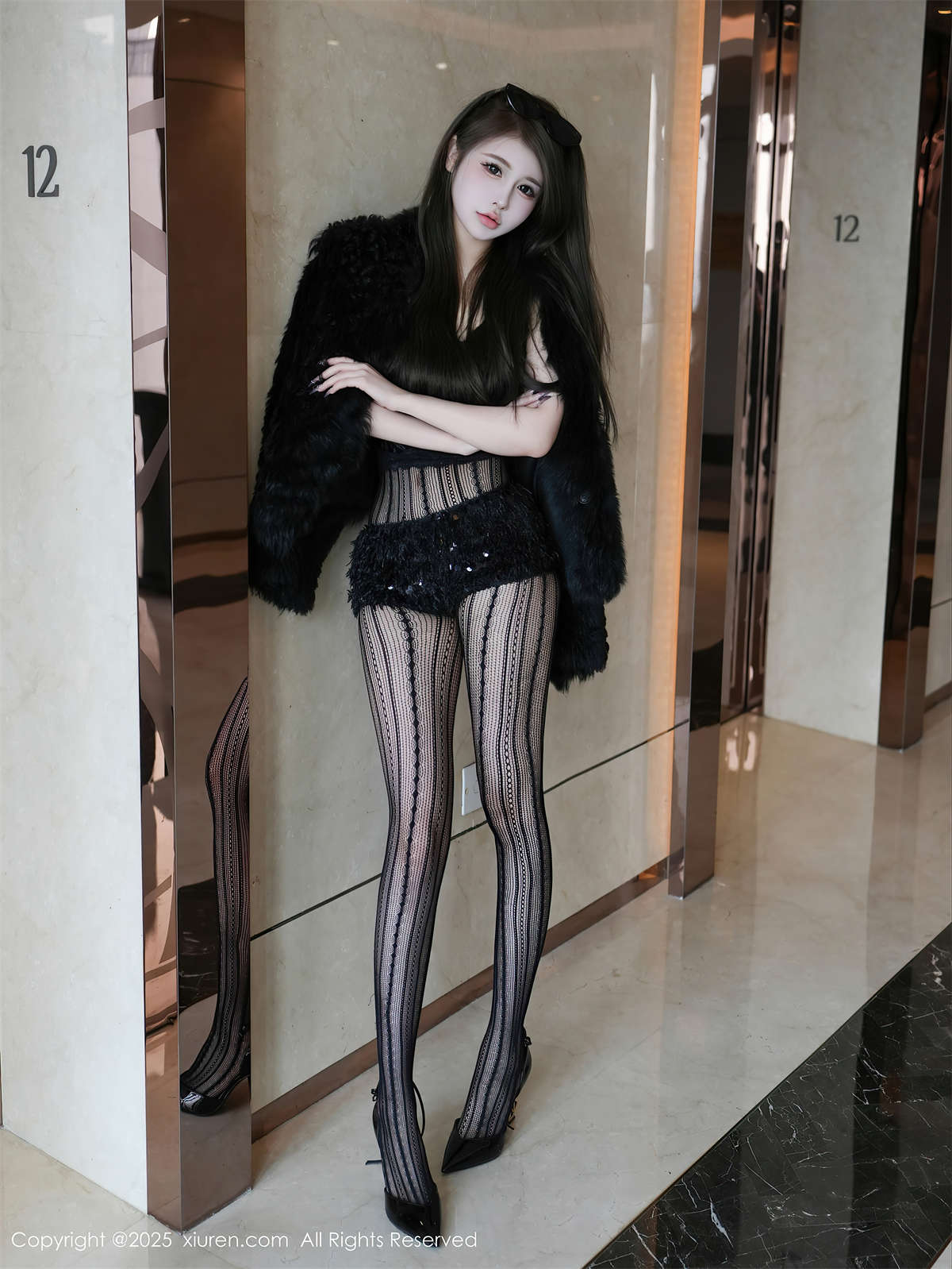 图片[2]-Xiuren秀人网 2025.03.24 NO.10056 甜妮-日更街拍