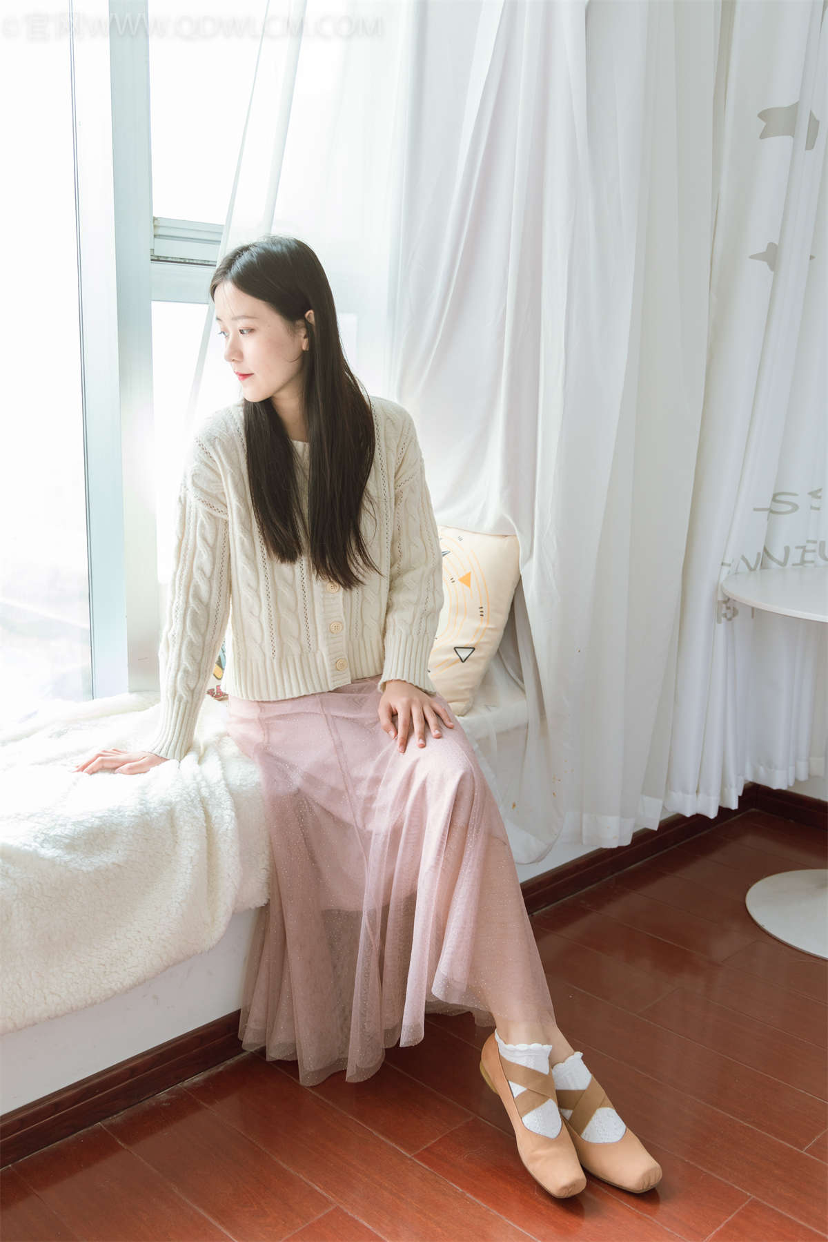 物恋传媒 NO.1013 琴子-时光的舞蹈-日更街拍