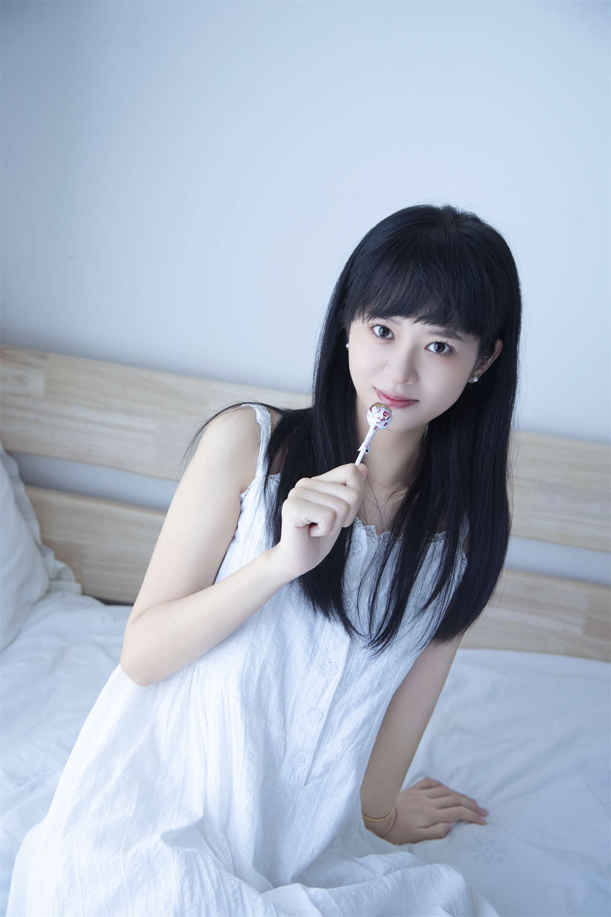 YITUYU艺图语 2023.08.25 少女和西瓜 摆渡人插图1