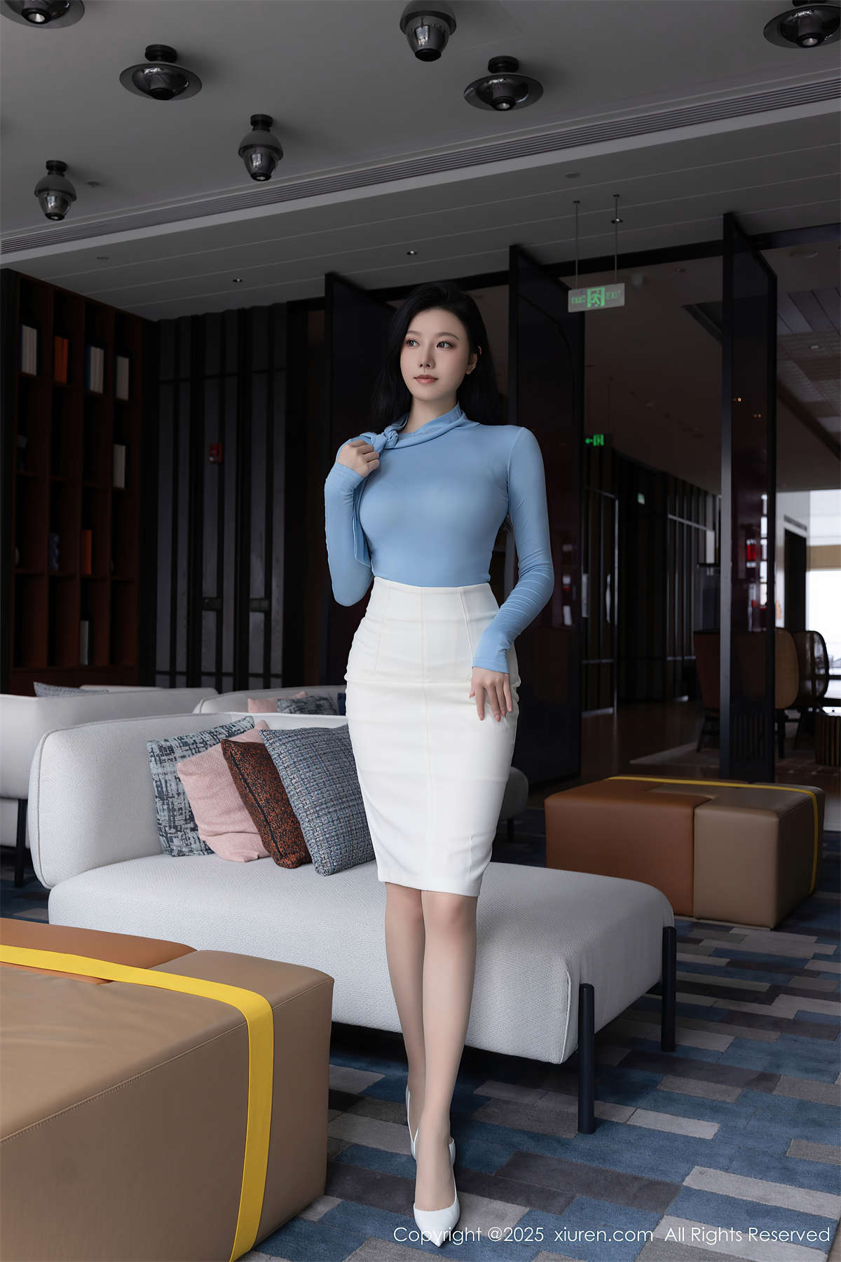 图片[2]-Xiuren秀人网 2025.06.17 NO.10424 安然anran-日更街拍