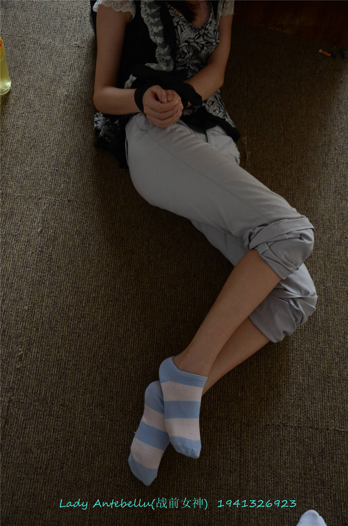 图片[2]-[战前女神] 美腿棉袜女神级摄影套图 055-日更街拍