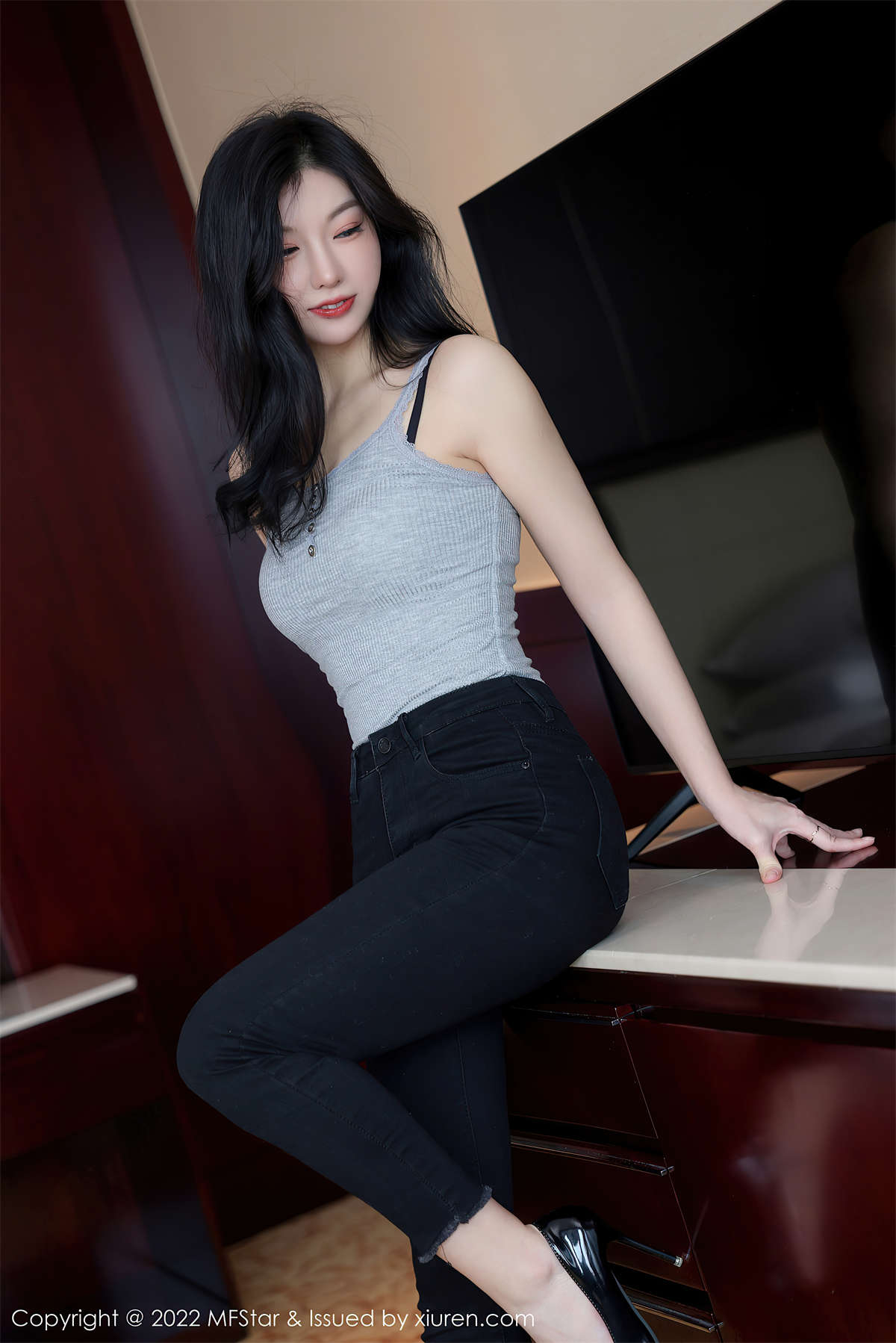 图片[2]-MFStar模范学院 2022.03.09 VOL.557 人间荒糖-日更街拍