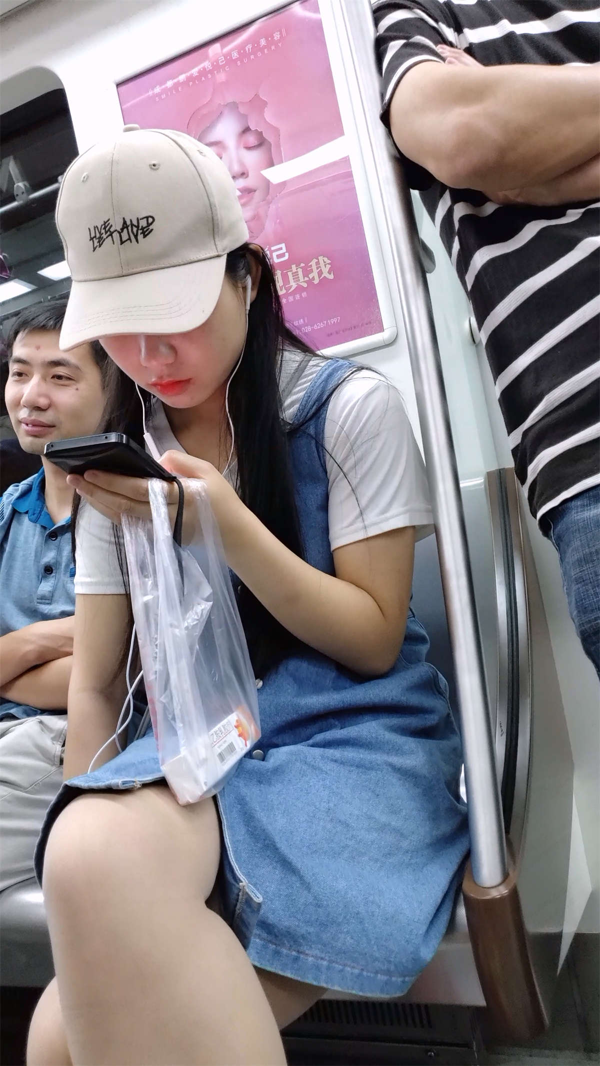 图片[2]-气质牛仔外套小姐姐-日更街拍