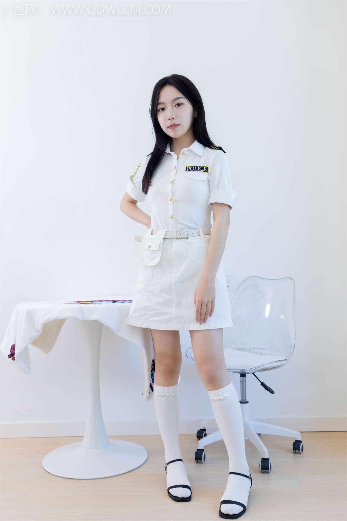 图片[2]-物恋传媒 NO.1975 纱纱-月半弯-日更街拍