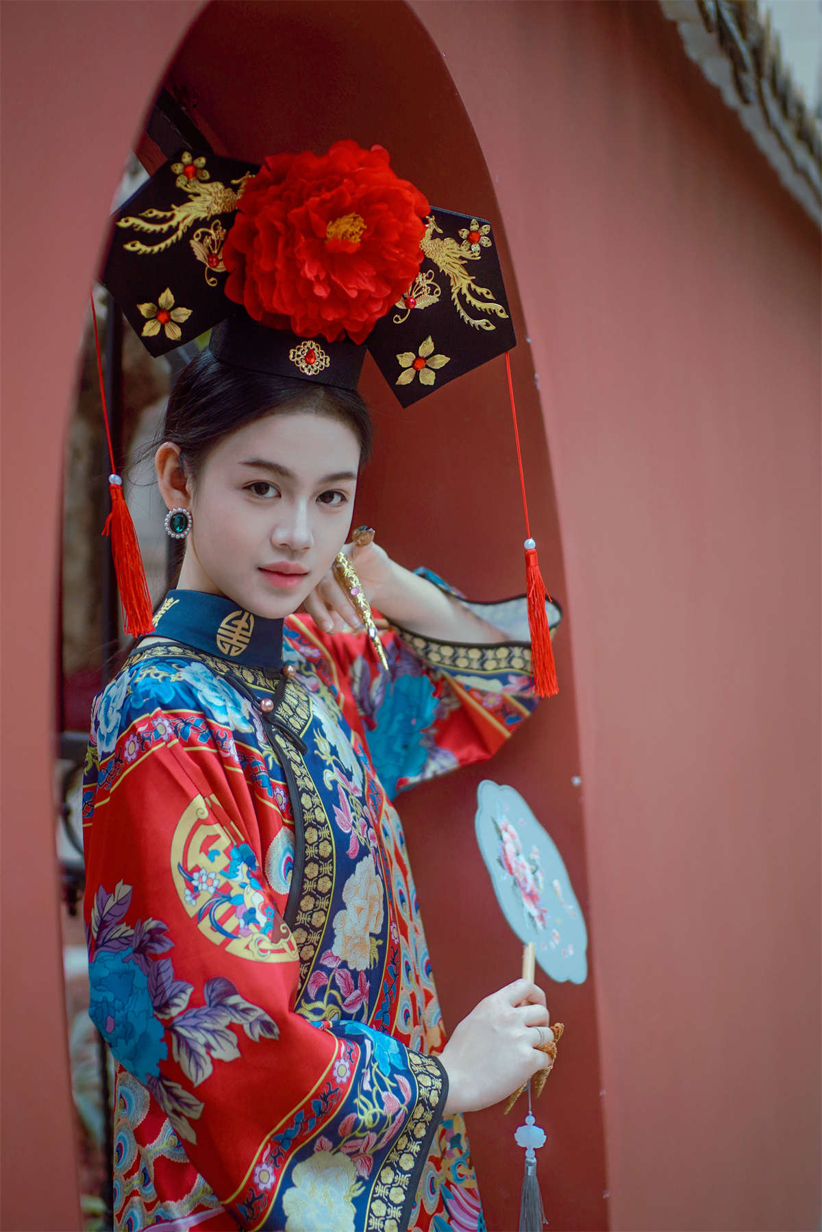 图片[2]-YITUYU艺图语 2025.04.15 穿越清宫，红墙下的高挑格格 曼丽-日更街拍