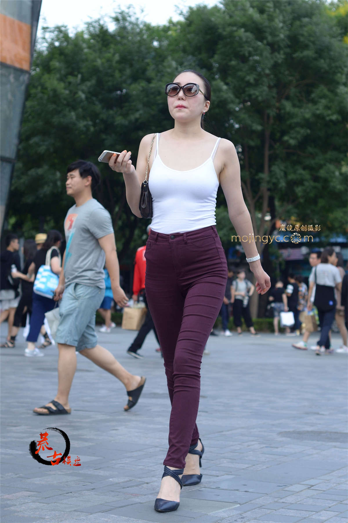 图片[2]-8-8 紧绷的一身-日更街拍