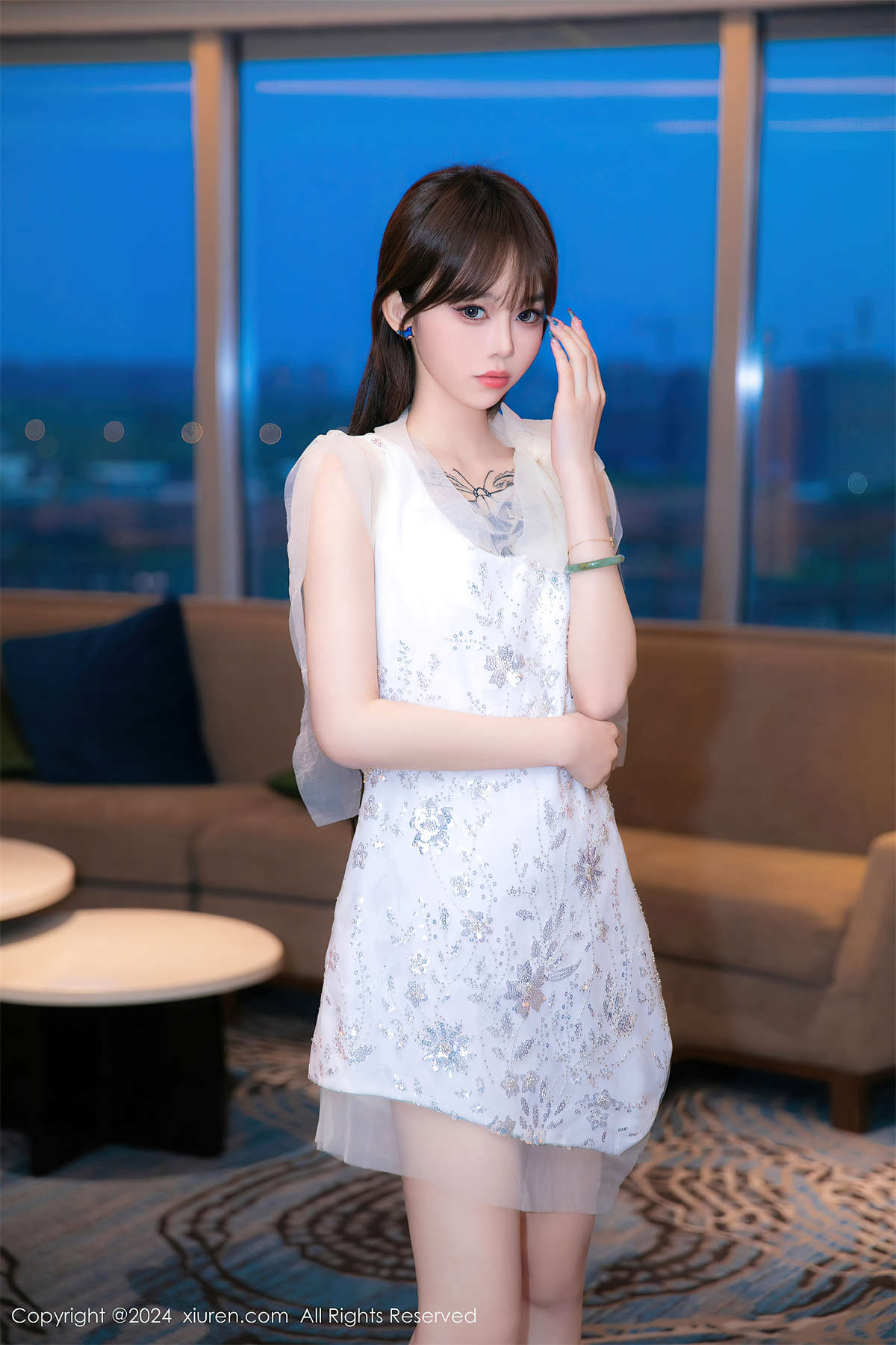 图片[2]-Xiuren秀人网 2024.06.13 NO.8696 奶瓶.-日更街拍