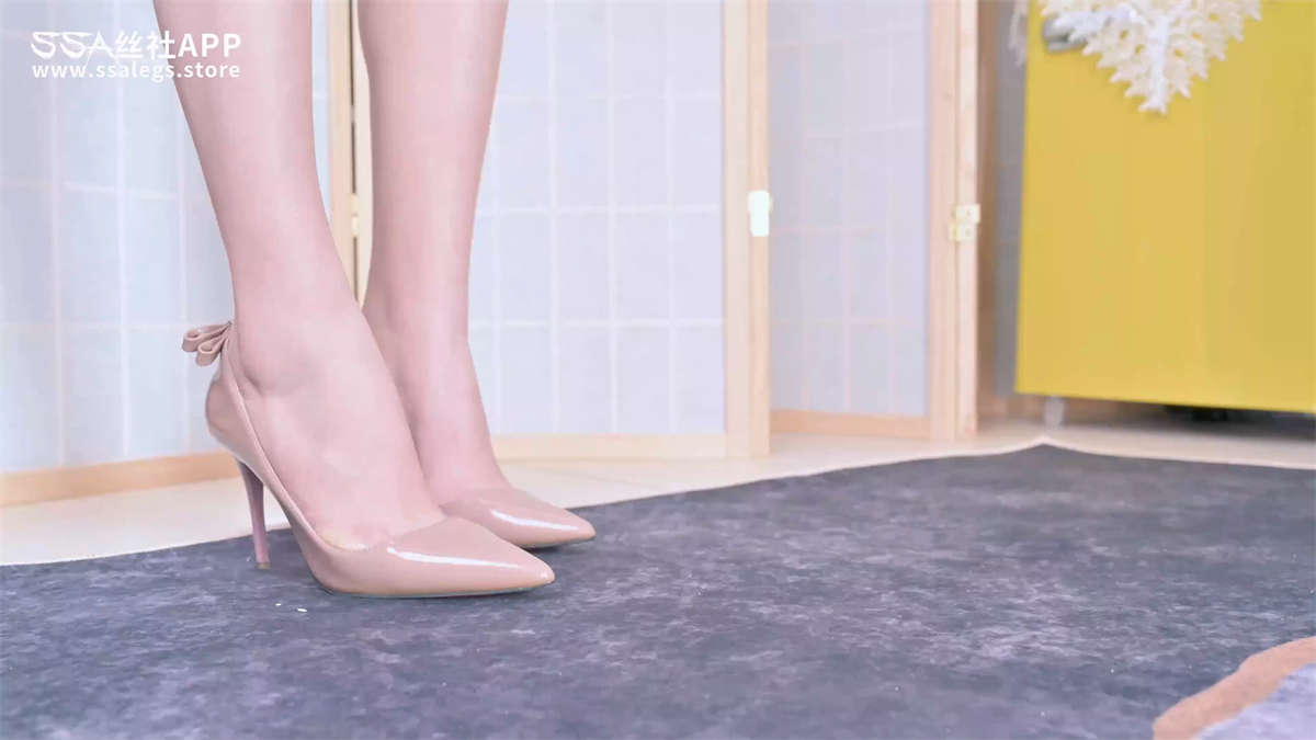 SSA丝社视频 NO.0169 CC 绫丝袜-日更街拍