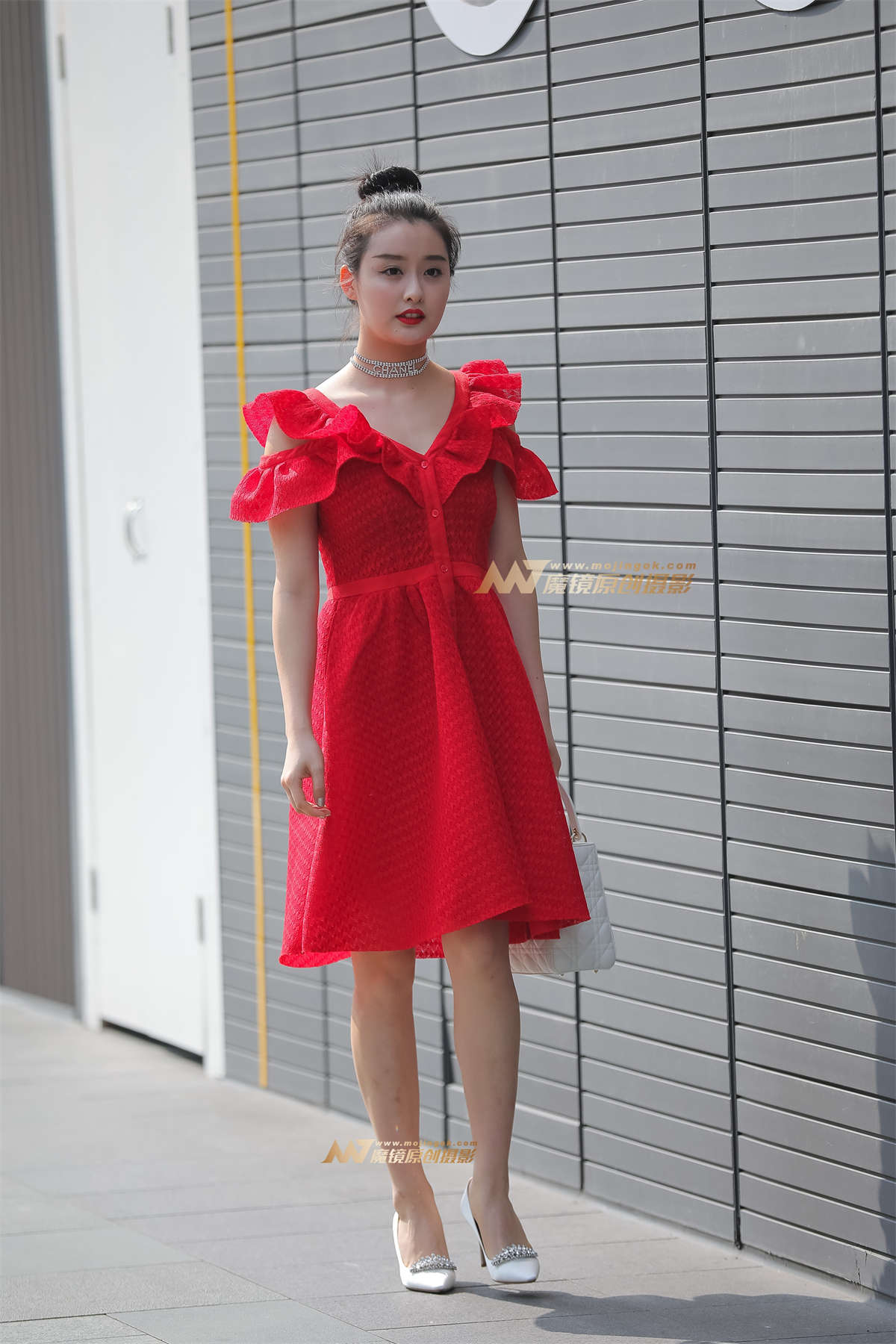 【凯恩赛帖】超甜美女孩 一看就知道很有福气-日更街拍