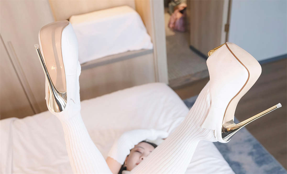 图片[2]-Xiuren秀人网 2025.06.19 NO.10430 果儿Victoria-日更街拍