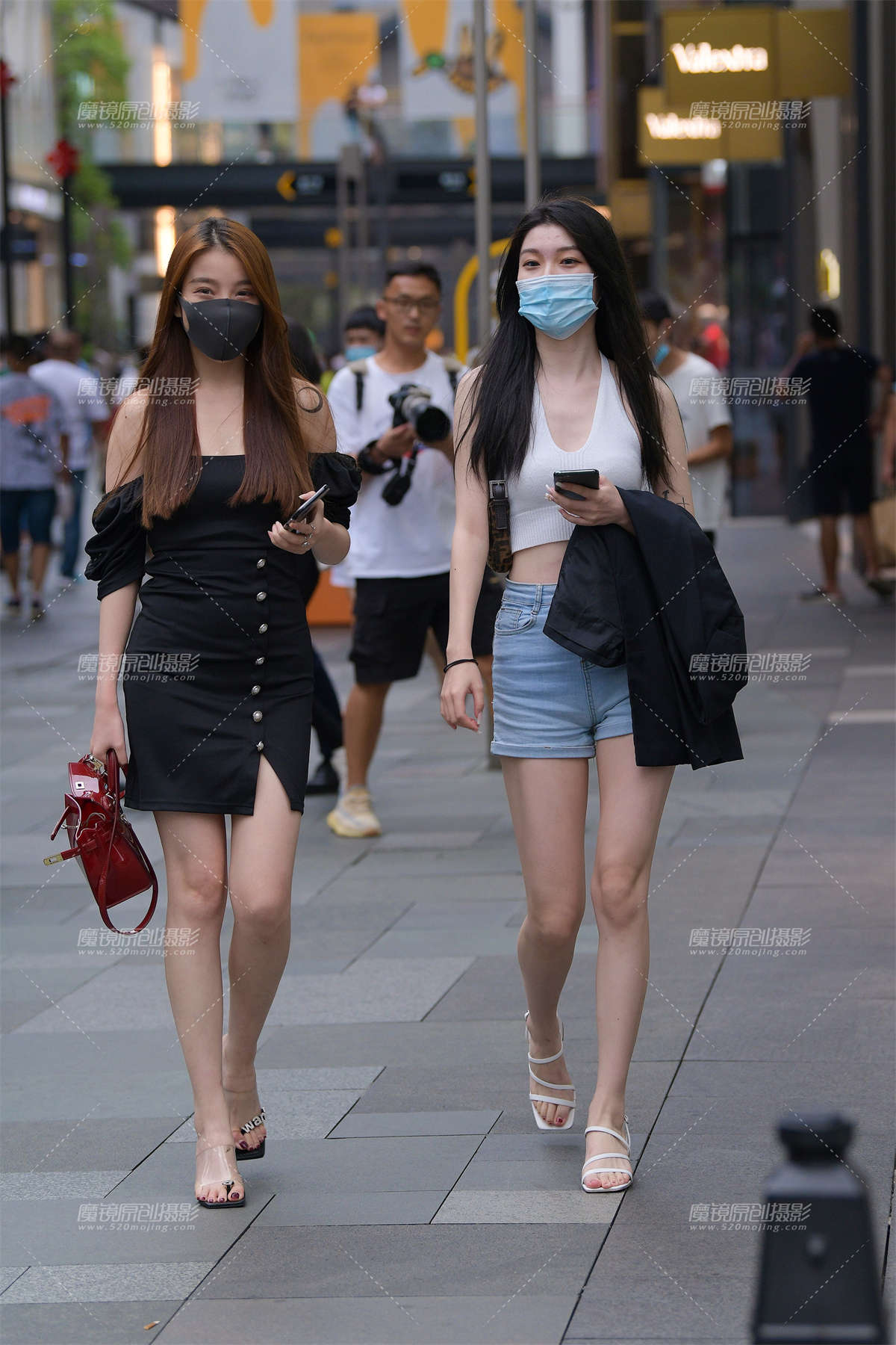 热裤好闺蜜-日更街拍