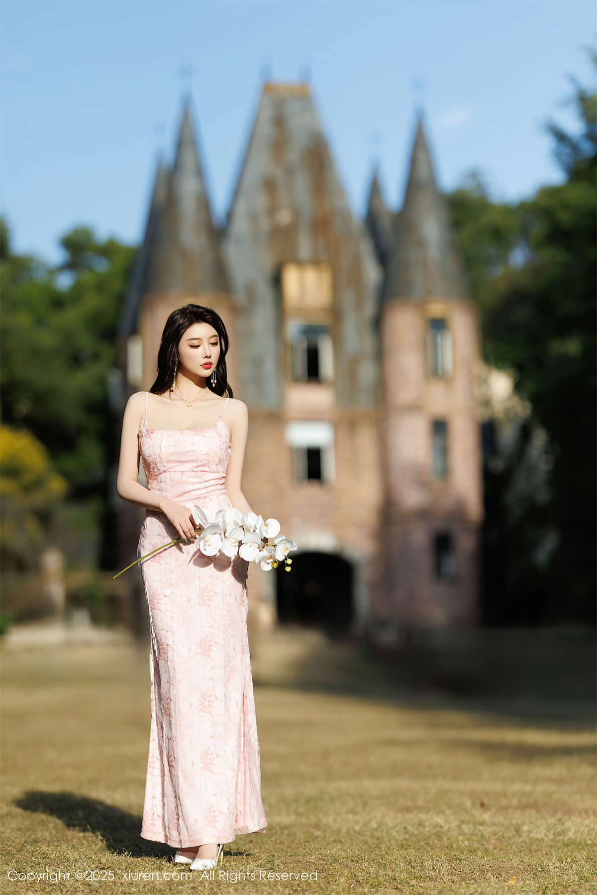 图片[2]-Xiuren秀人网 2025.02.14 NO.9886 杨晨晨Yome-日更街拍