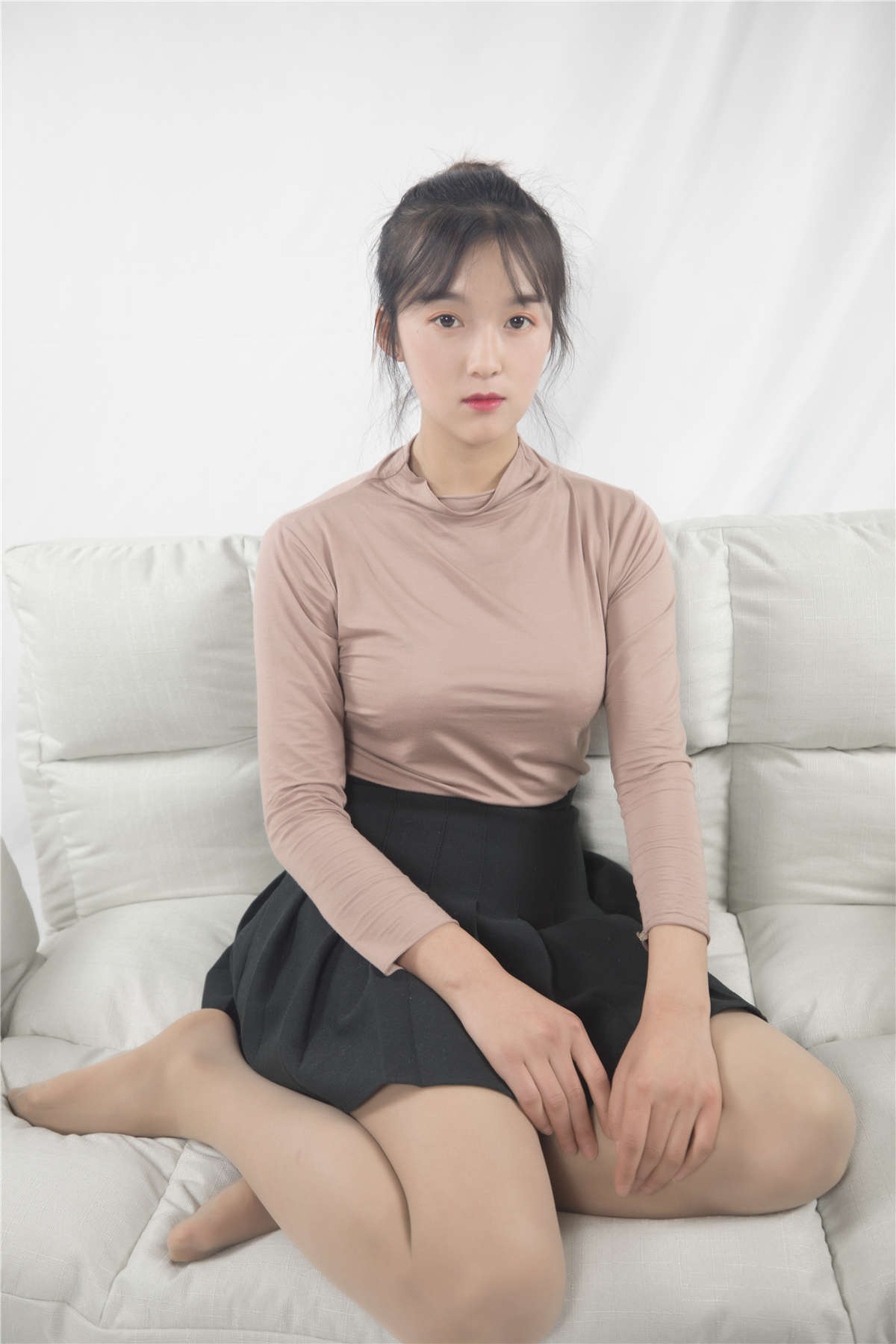 2019.12.12 陈玲 端正的小姐(身材超不错)-日更街拍