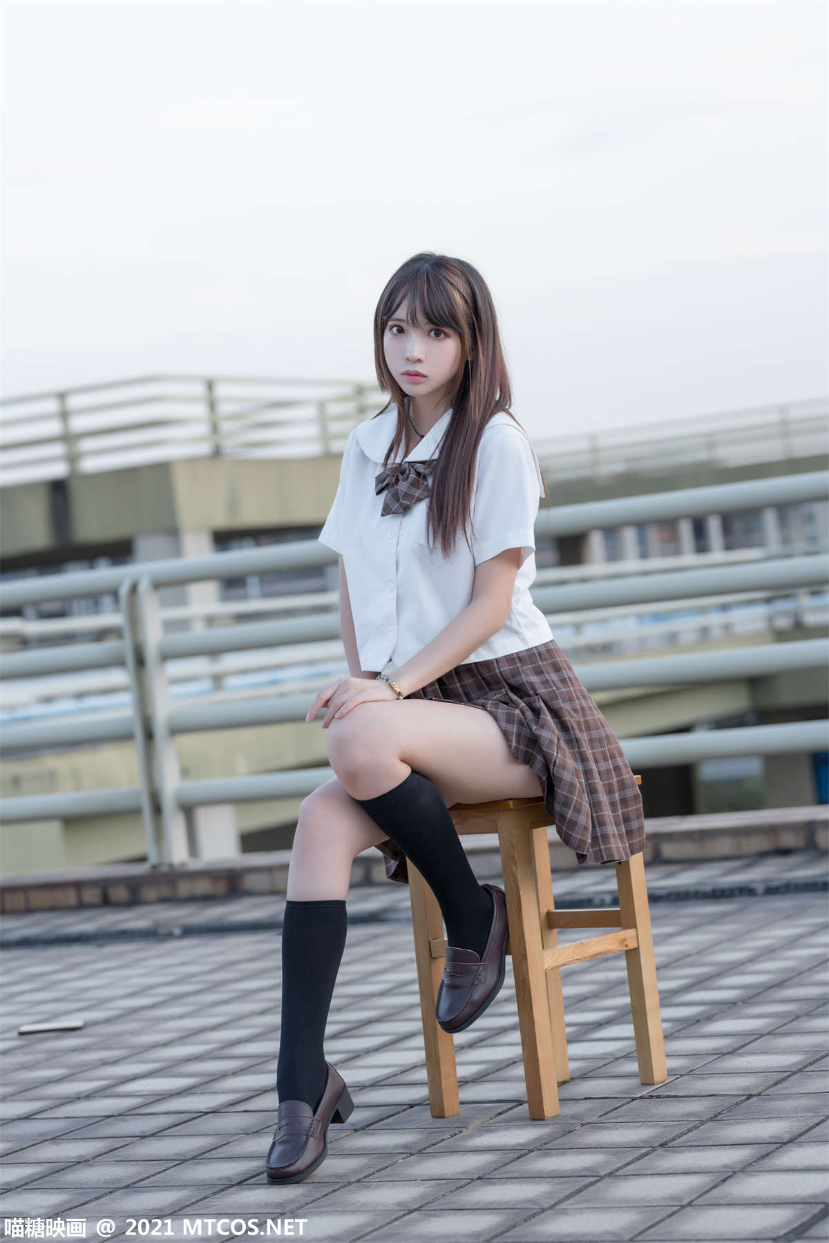 喵糖映画 VOL.375 忧郁少女-日更街拍