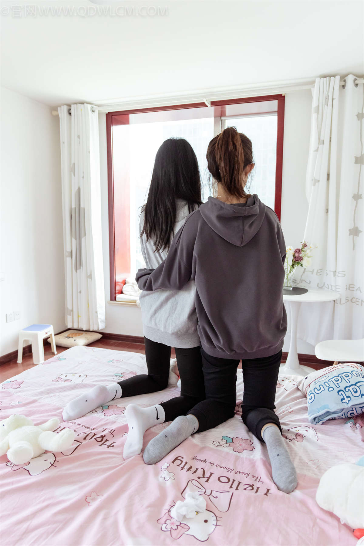 物恋传媒 NO.1021 闺蜜-美好的期待-日更街拍