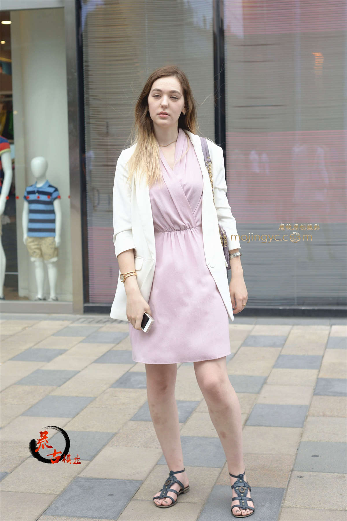 图片[2]-8-9 肤白貌美的洋妞-日更街拍