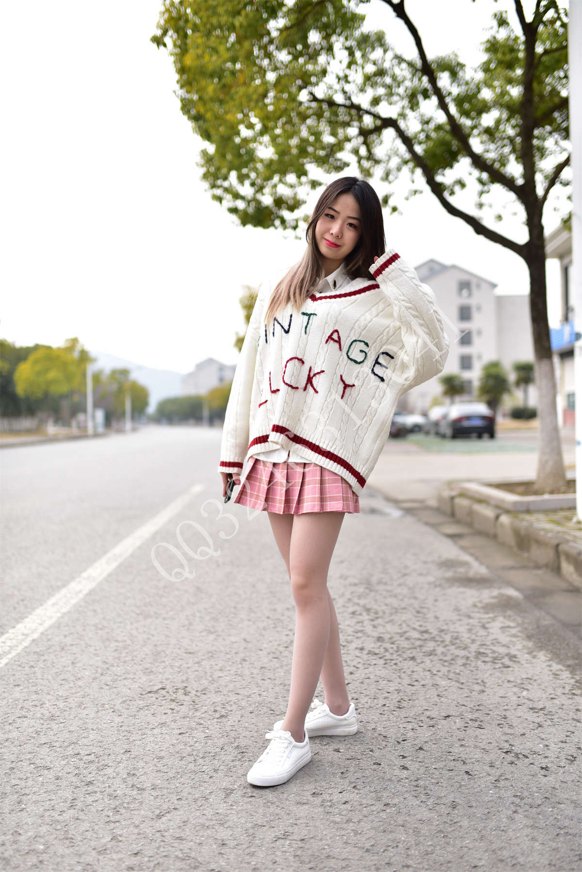 图片[2]-大生模拍 NO.051 灰丝学妹-日更街拍