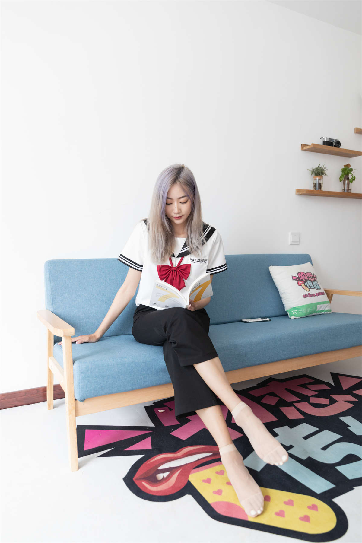 物恋传媒 NO.824 小鹿-日染烟雨-日更街拍