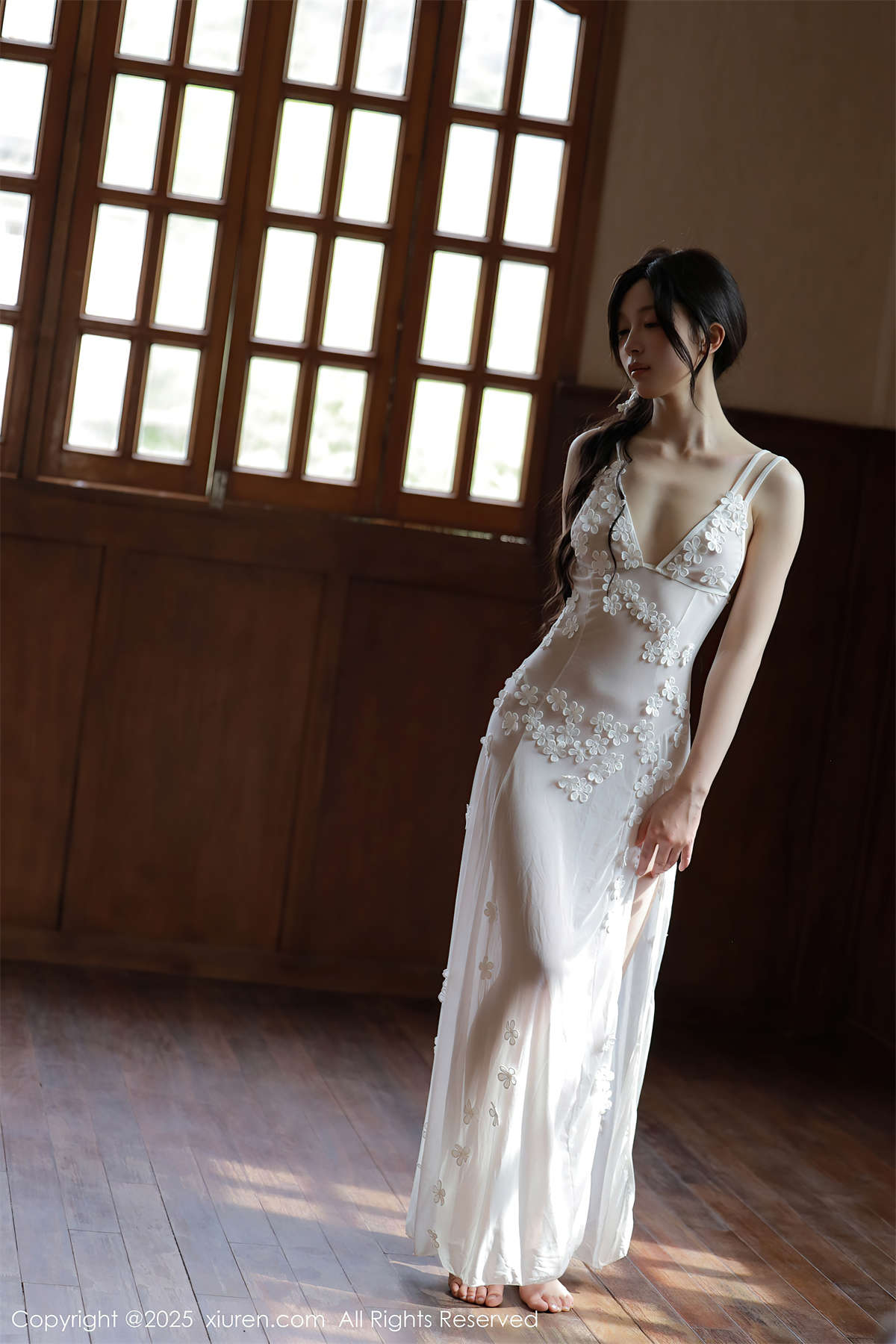 图片[2]-Xiuren秀人网 2025.04.25 NO.10198 橙子酱Lillian-日更街拍