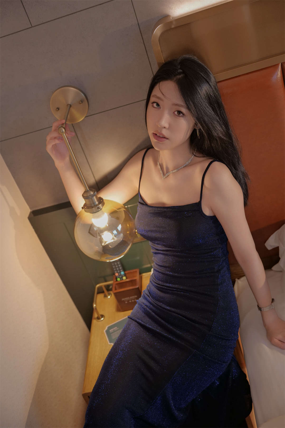 YITUYU艺图语 2024.10.07 静谧之夜·幽影独酌 莎莎-日更街拍