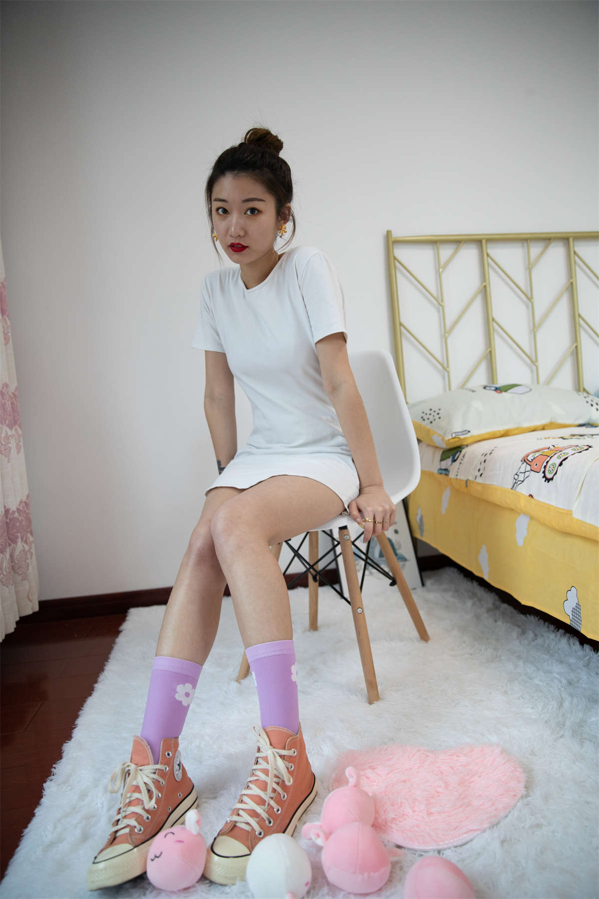 物恋传媒 NO.825 言言-眠花温酒几多愁-日更街拍