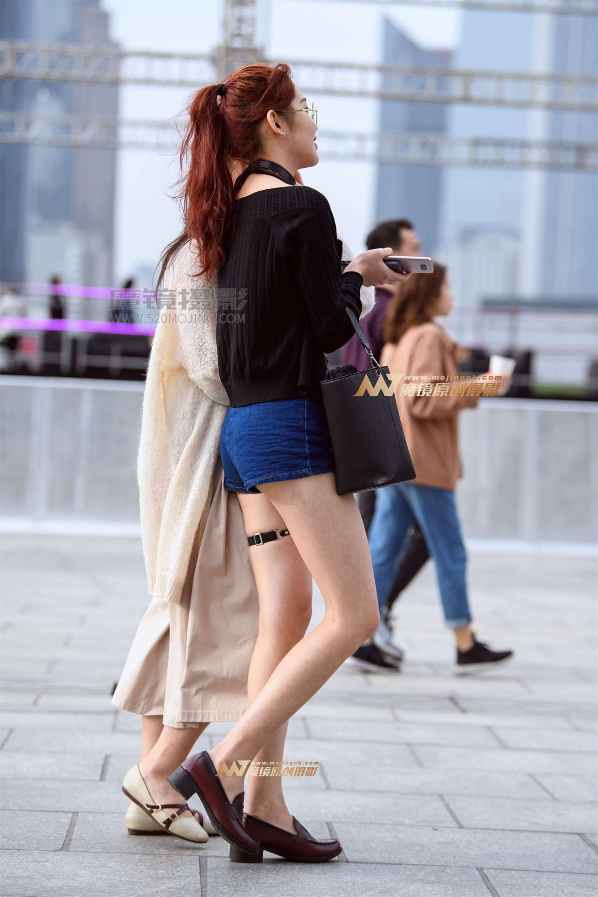 图片[2]-【久久赛帖】牛仔短裤穿出纤细大长腿-日更街拍