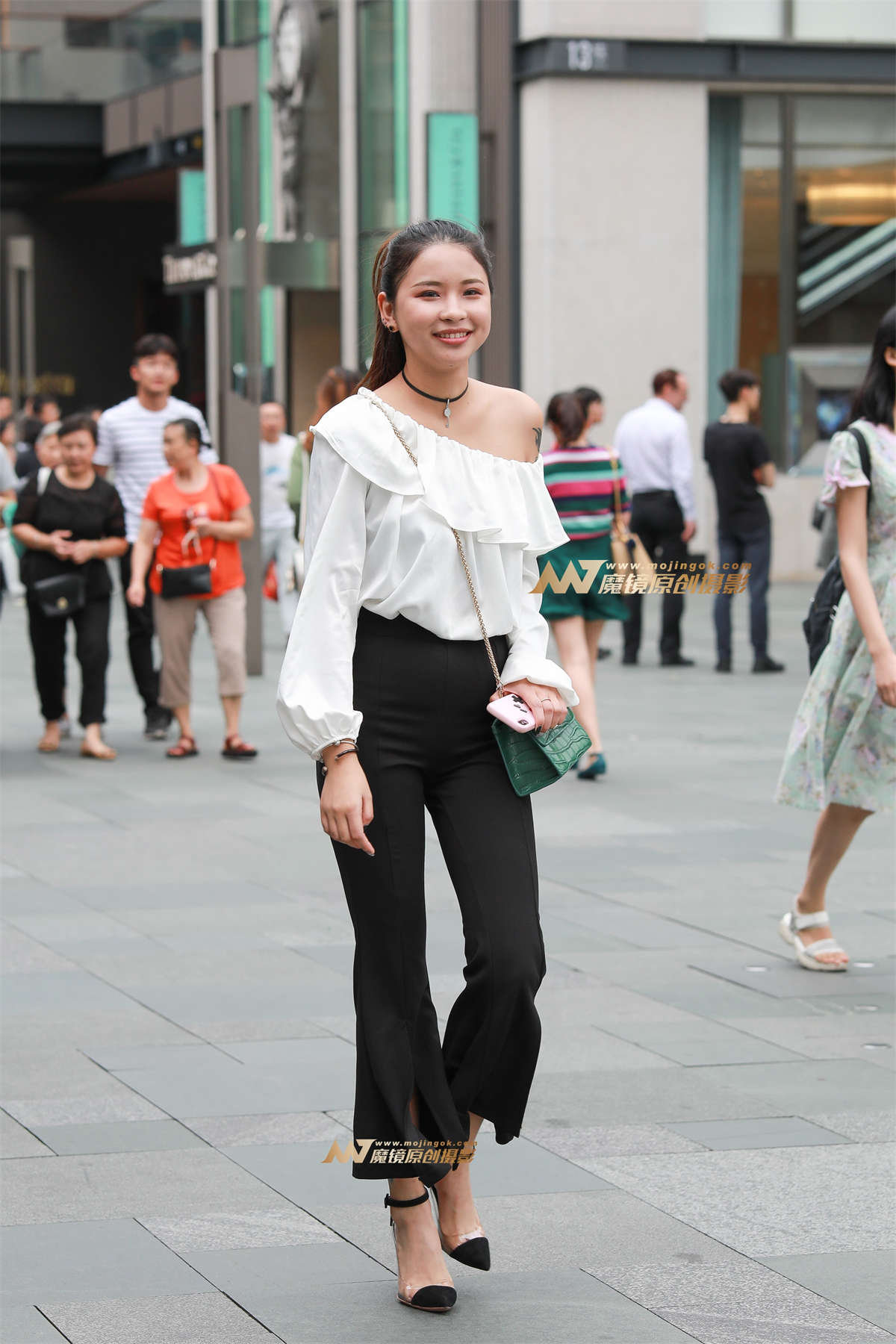 【凯恩赛帖】活泼俏皮的妹纸-日更街拍