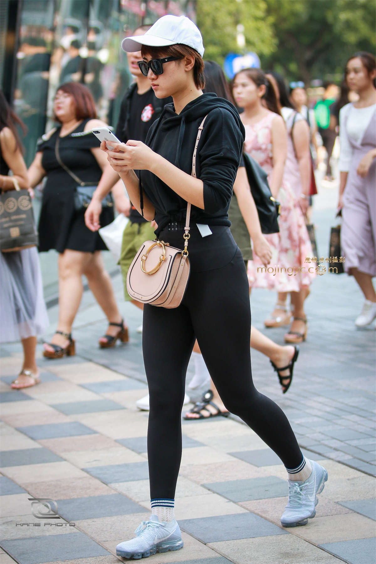 丰腴瑜伽裤-日更街拍